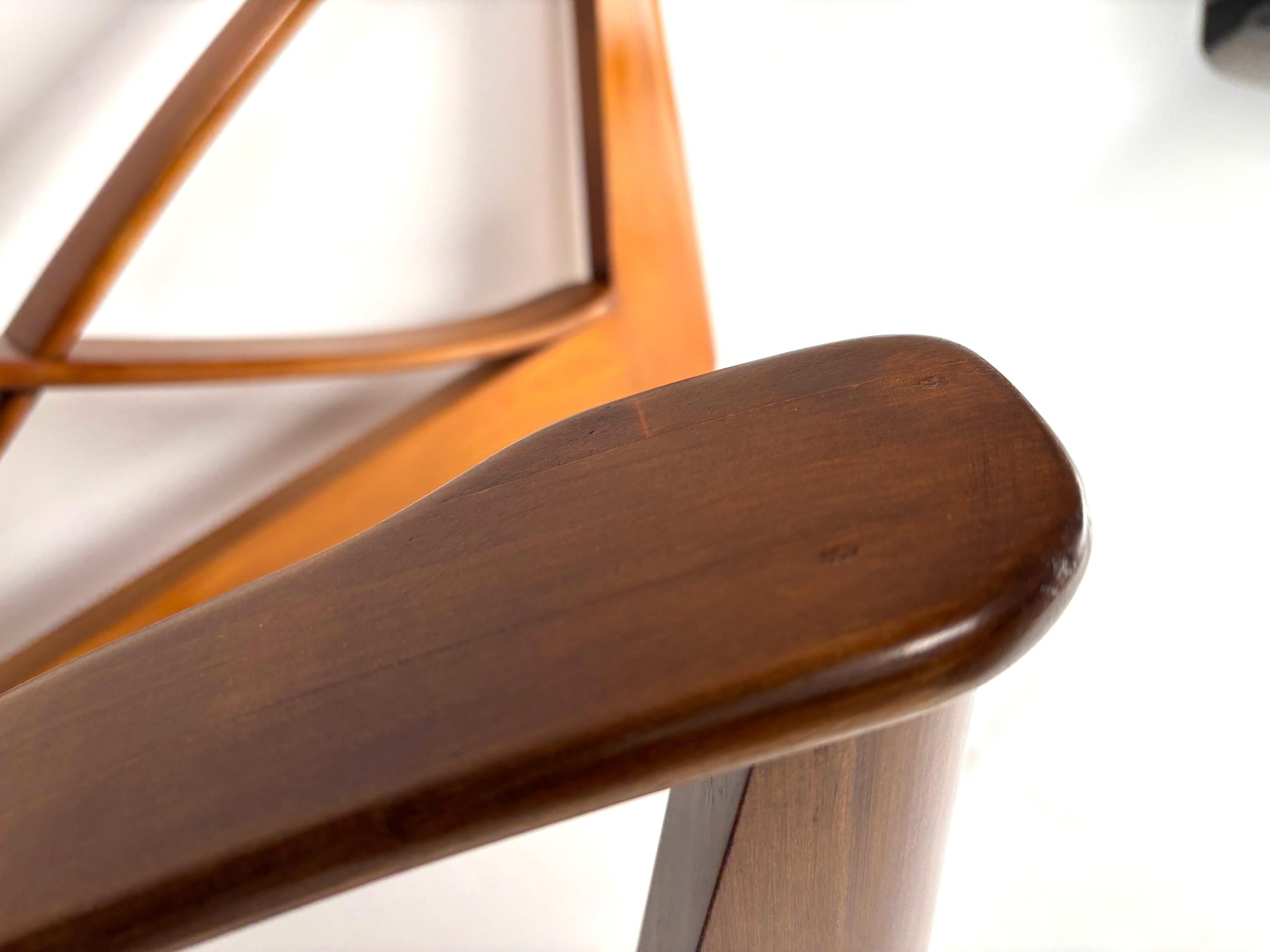 Paolo Buffa, Walnut Mid-Century Daybed, Italy 1940s For Sale 2