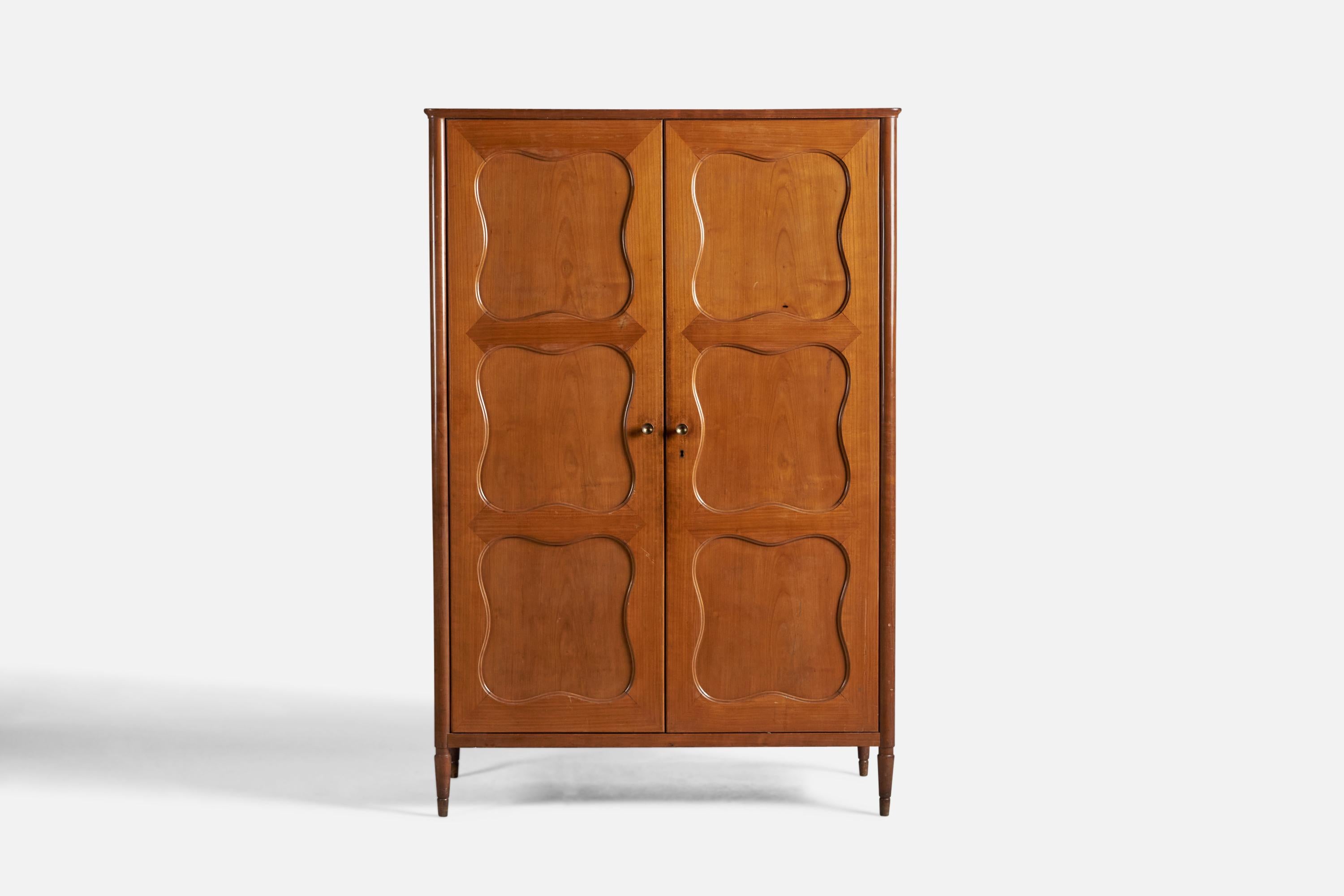 Mid-20th Century Paolo Buffa, Wardrobe, Walnut, Brass, Italy, 1940s