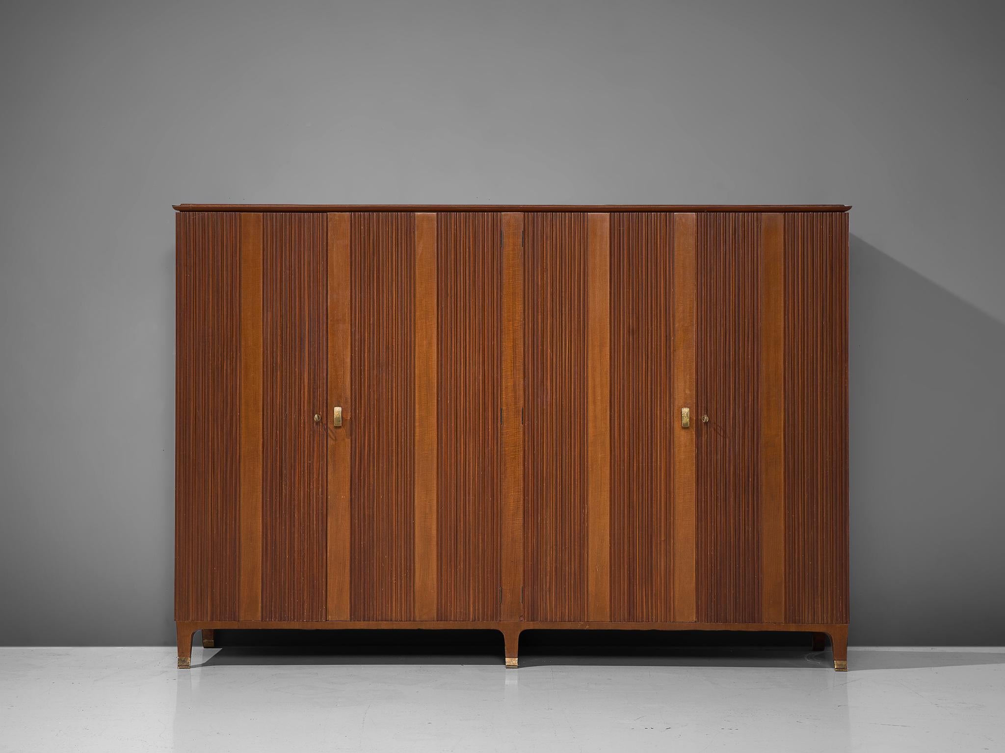 Mid-Century Modern Paolo Buffa Wardrobe with Walnut Grissinato Front and Brass Accents  For Sale