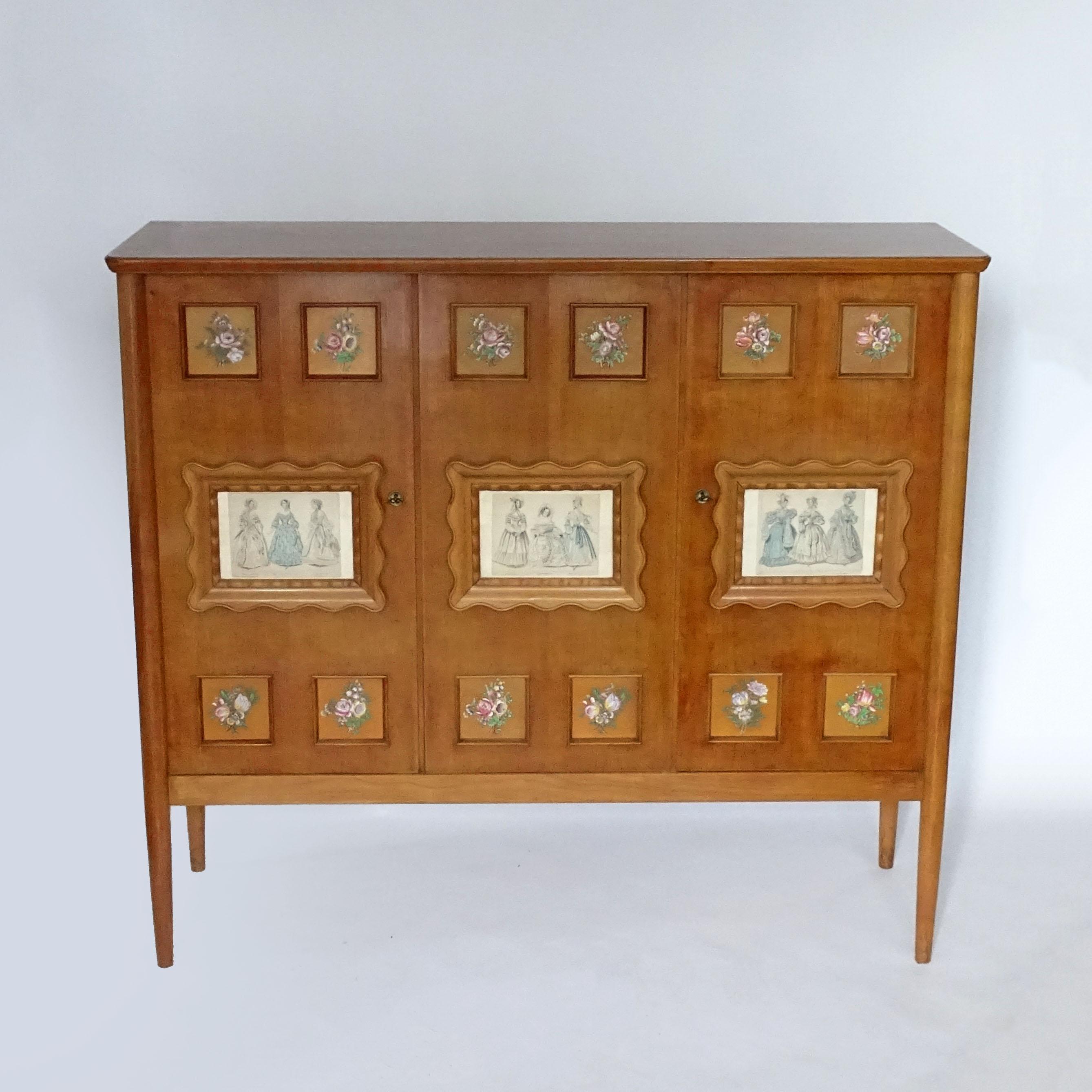 Paolo Buffa Holzschrank mit Blumen, Keramikfliesen und Modedrucken, 1950er Jahre im Angebot 3