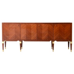 Paolo Buffa's  eleganter 4-türiger Schrank aus Nussbaumholz mit Fischgrätmuster
