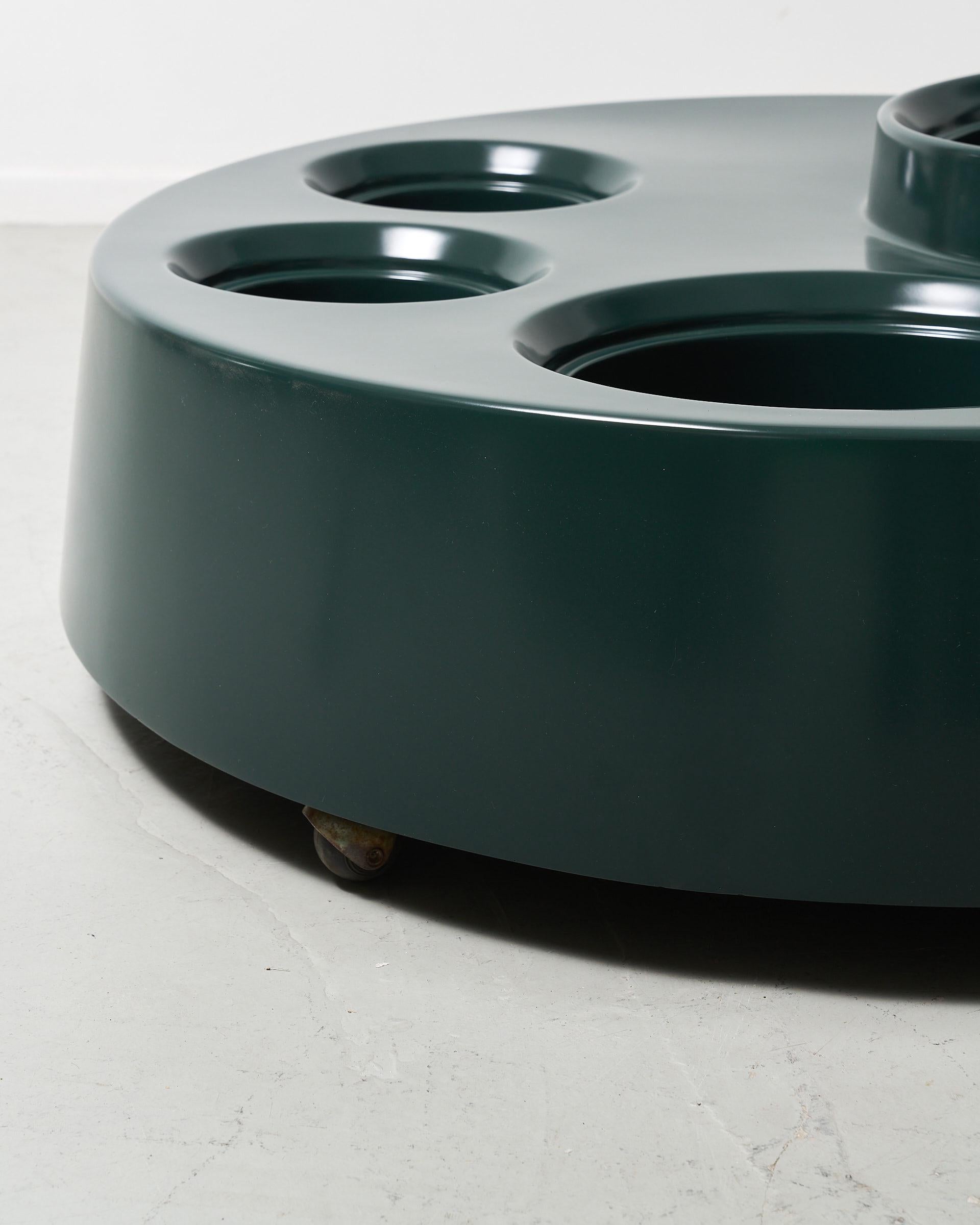 Space Age Paolo Caliari green fiberglass “Fioriere” low table For Sale