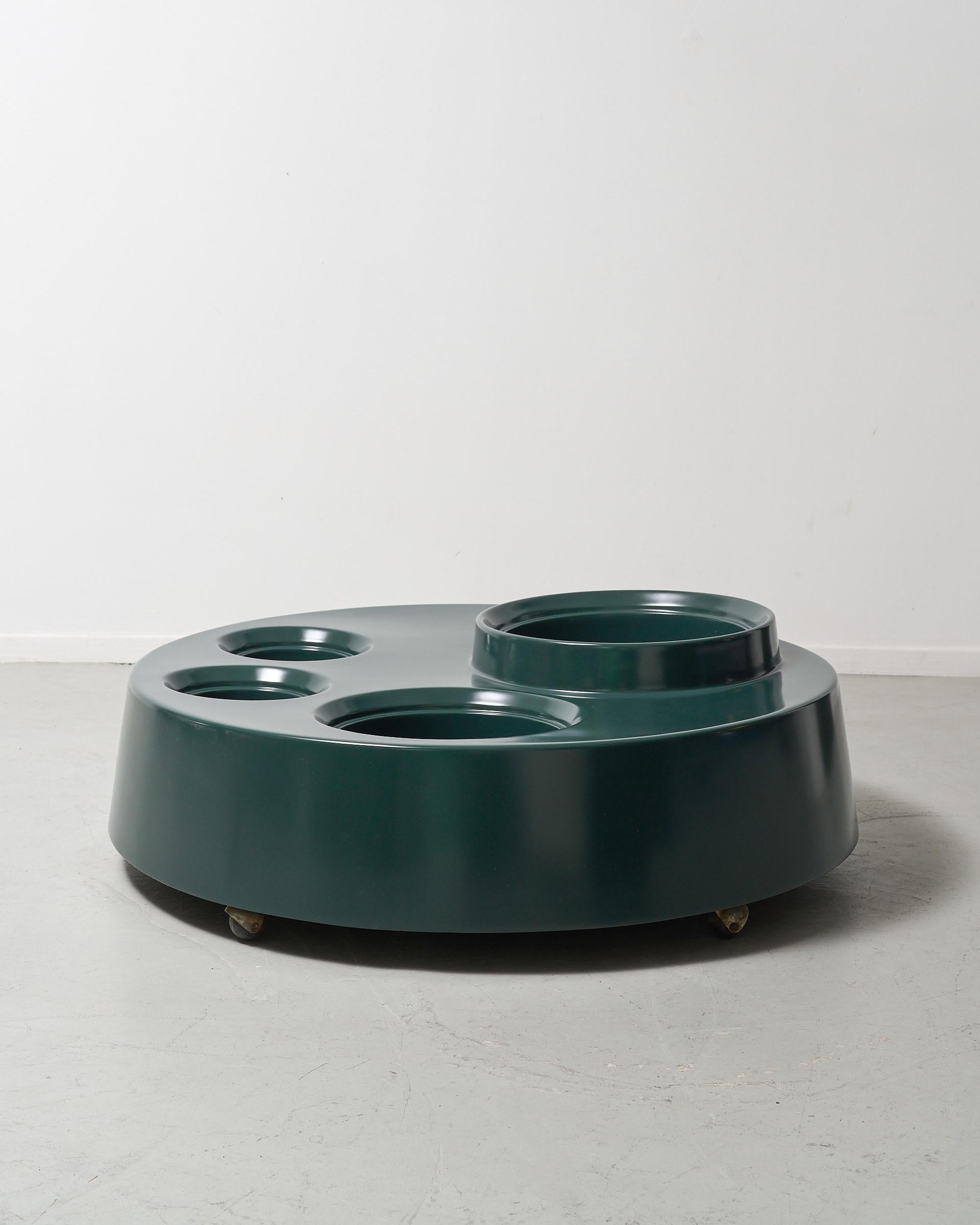 Fiberglass Paolo Caliari green fiberglass “Fioriere” low table For Sale