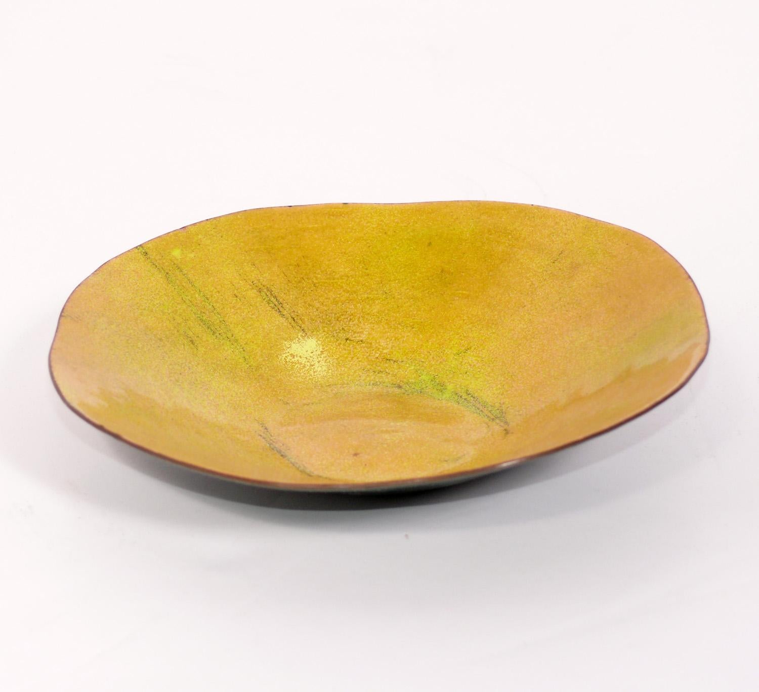 Vibrant yellow and green enamel vide poche or bowl, by Paolo De Poli, Italian, circa 1950s. Signed on reverse. De Poli is known as the Italian master of enamel and partnered with Gio Ponti and other Italian contemporaries to design the finest