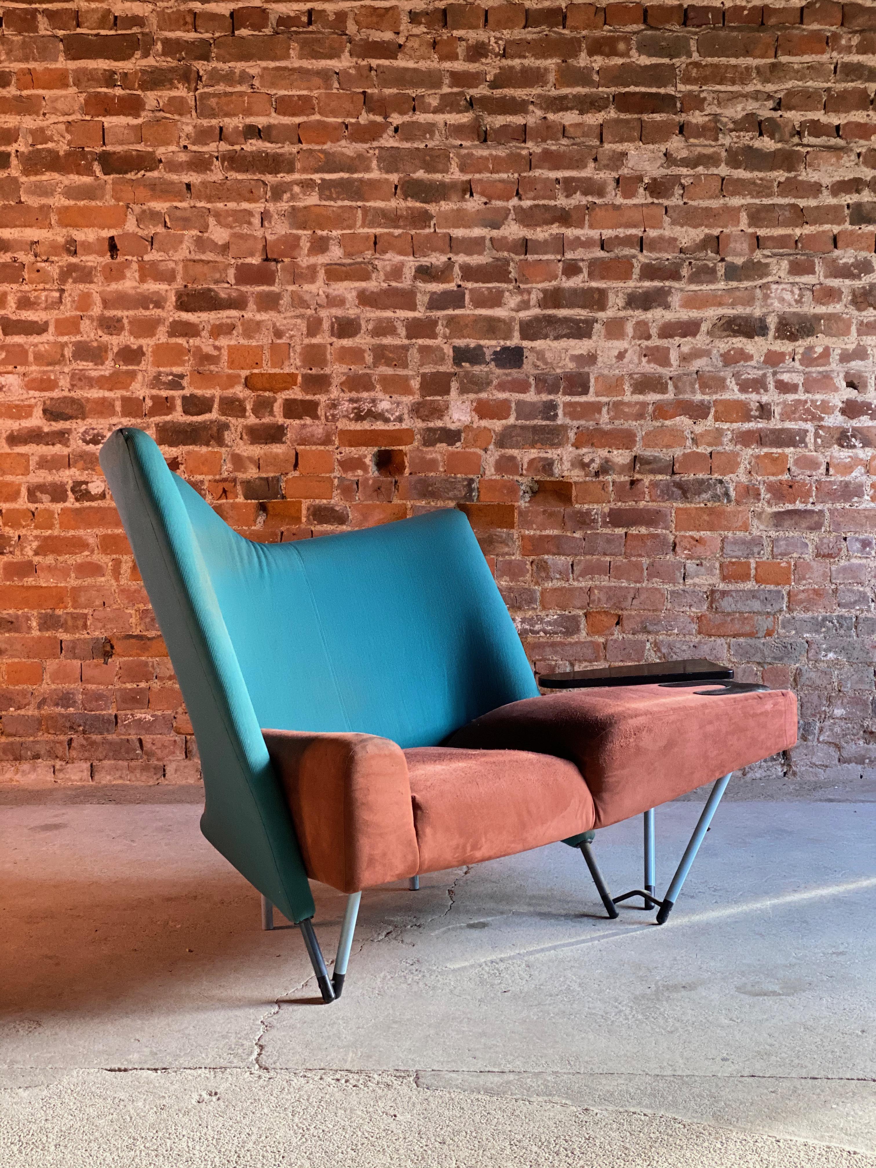 Paolo Deganello Torso 654 lounge chair by Cassina, circa 1982

Paolo Deganello’s Torso 654 lounge chair by Centro Design e Comunicazione, produced by Cassina Italy circa 1982, the asymmetric shape perfectly captures the adventurous spirit of the