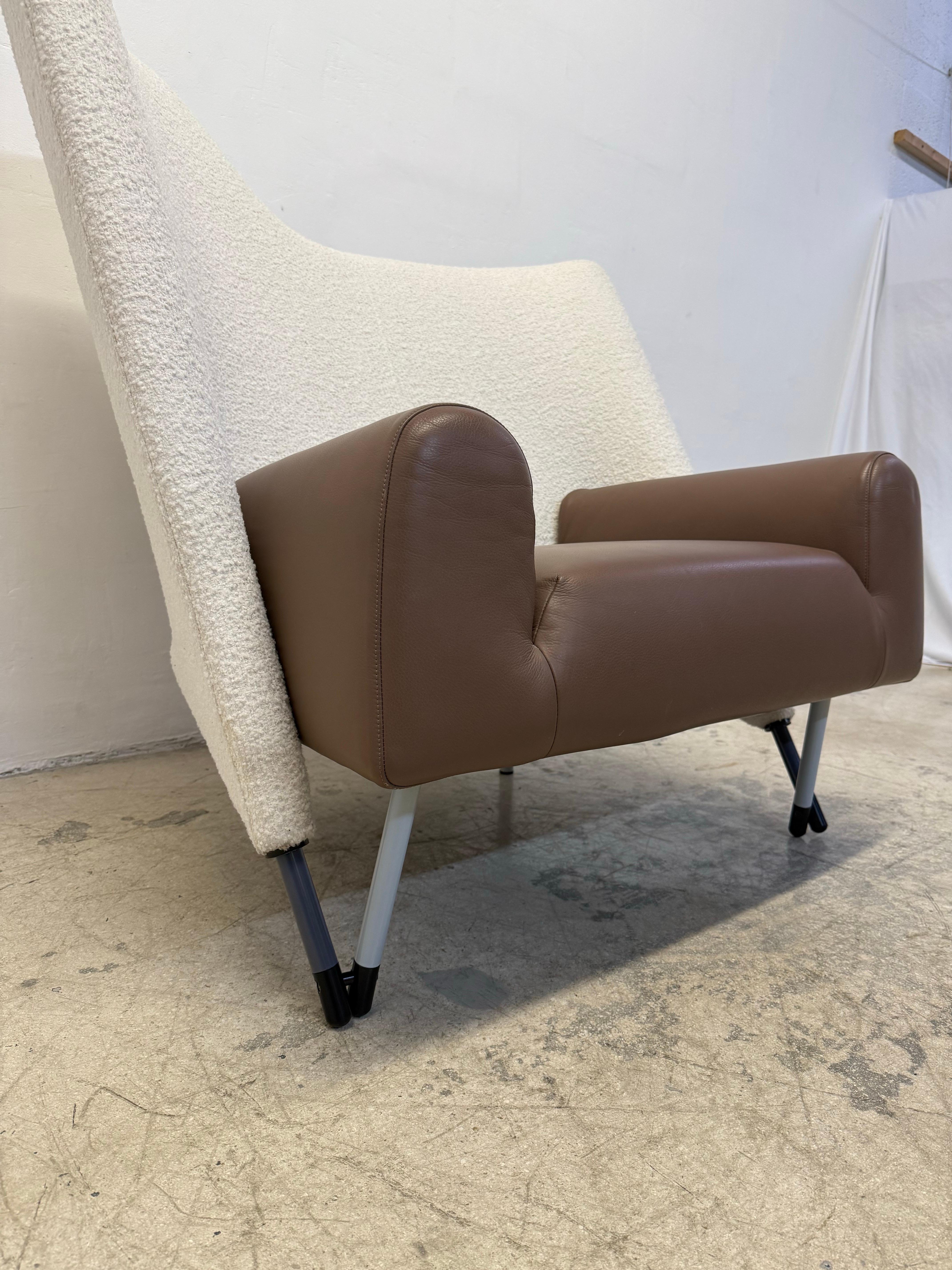 Paolo Deganello “Torso” Leather and Boucle Lounge Arm Chairs for Cassina - Pair For Sale 11