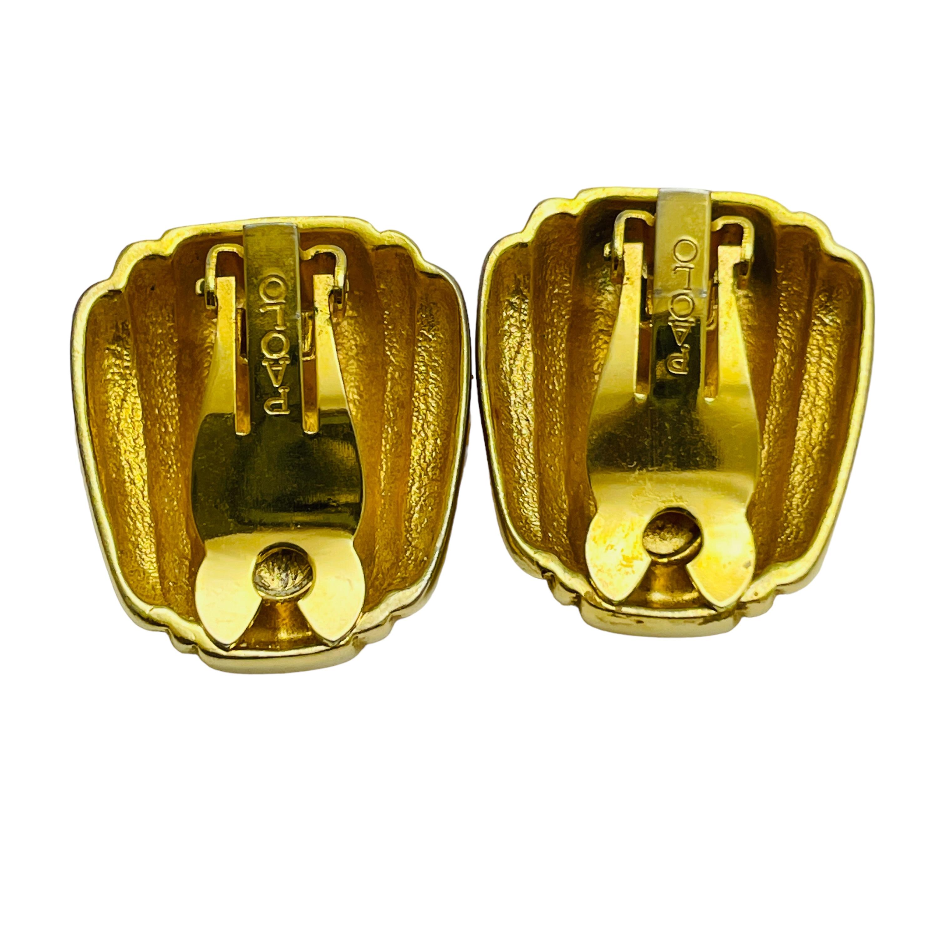 PAOLO GUCCI signed vintage gold designer runway clip on earrings In Good Condition In Palos Hills, IL