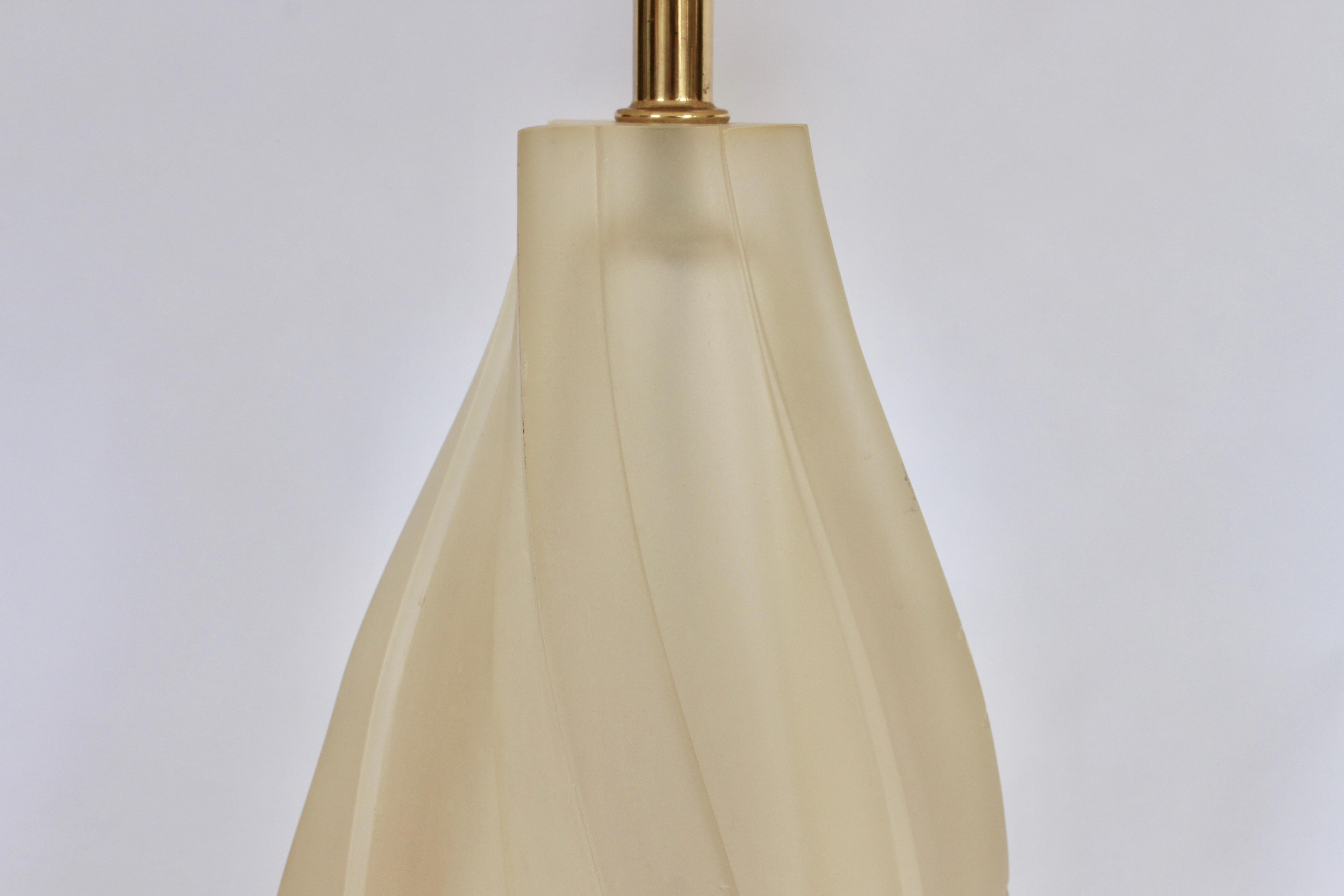 Organische moderne transluzente cremefarbene Kunstharz-Tischlampe von Paolo Gucci, 1970er Jahre 1