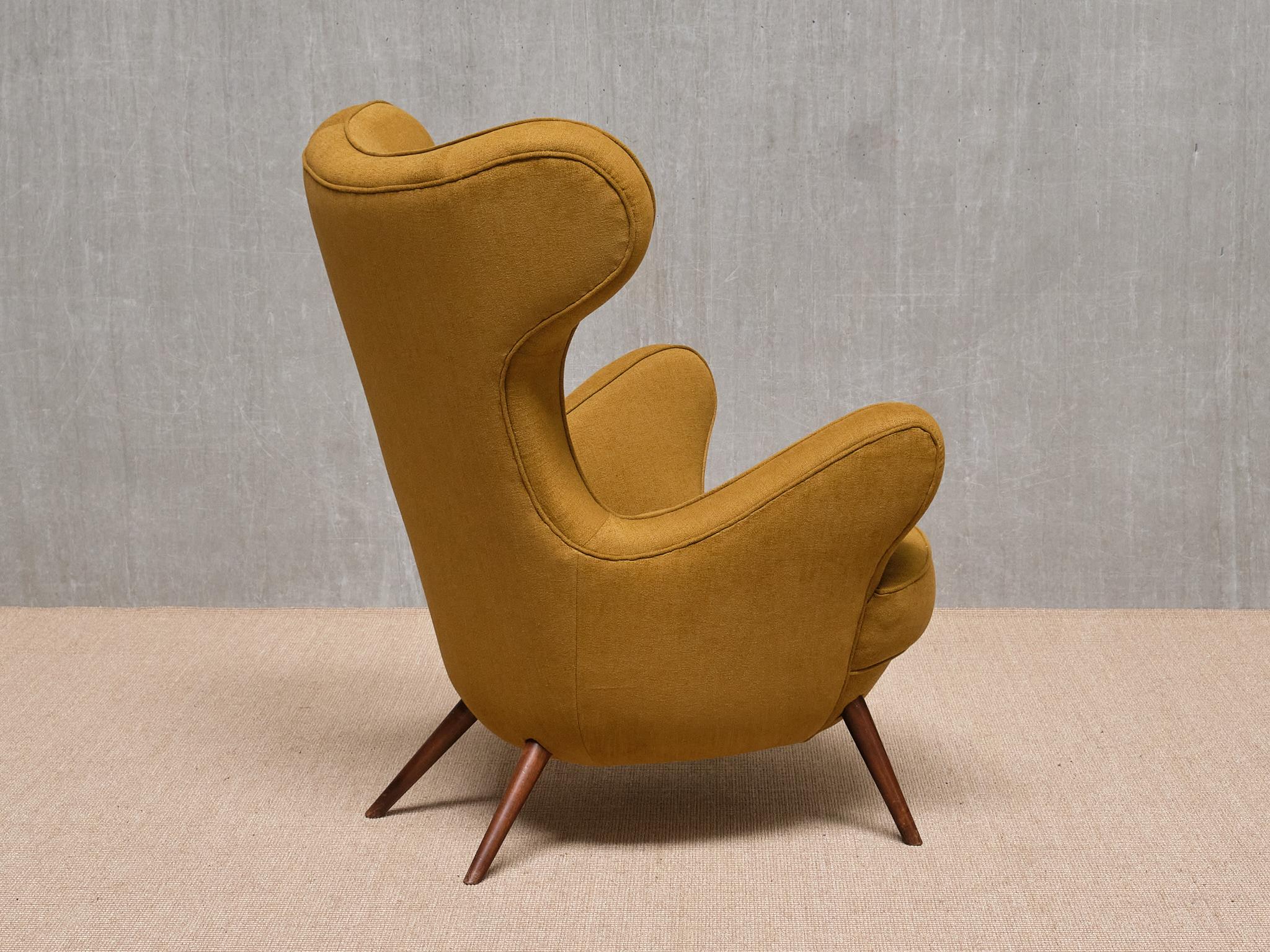 Paolo Malchiodi Wingback Chair in Yellow Ochre Fabric and Walnut, Italy, 1940s For Sale 4