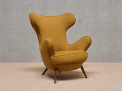 Silla con respaldo Paolo Malchiodi en tela ocre amarilla y nogal, Italia, años 40