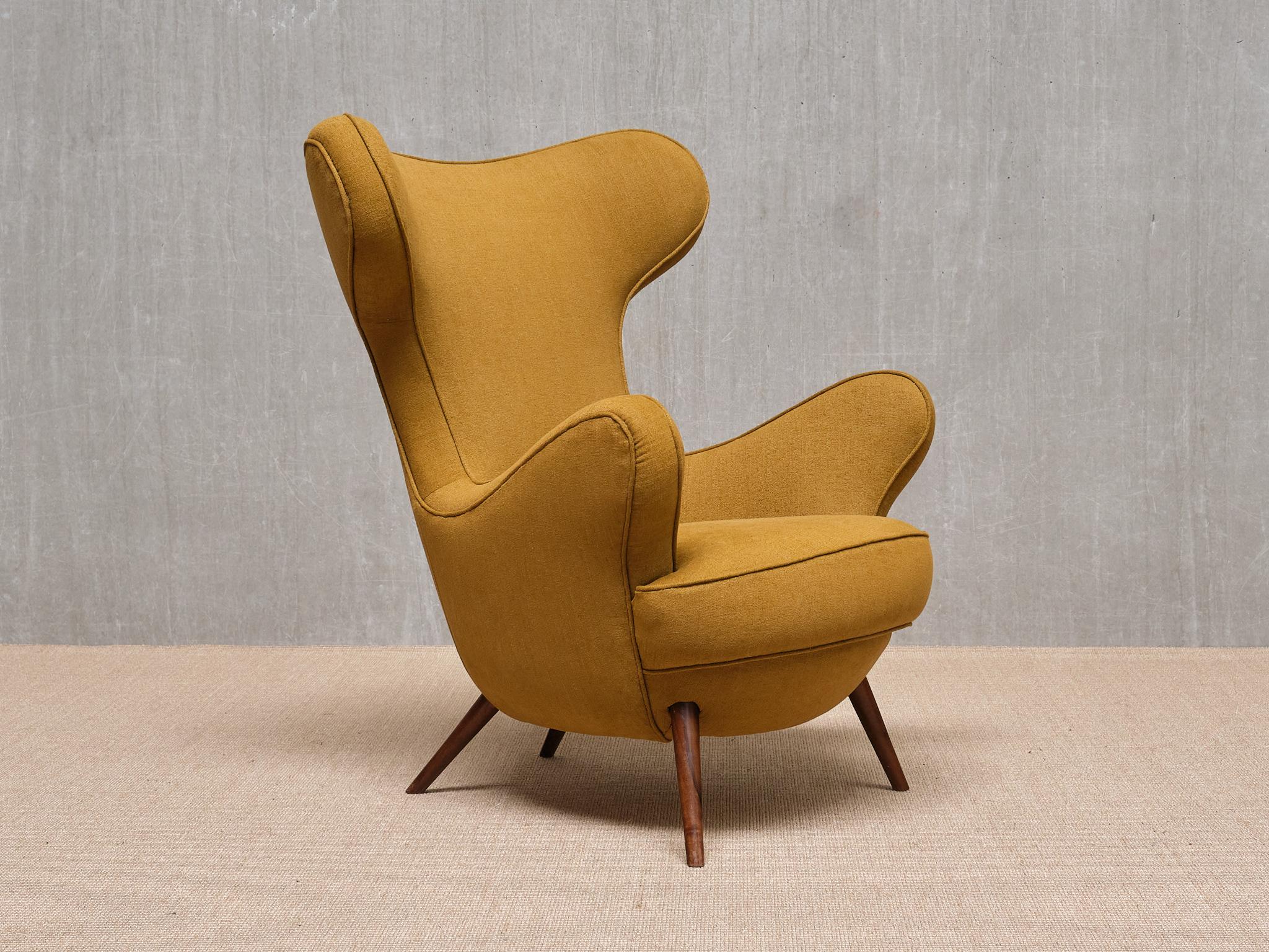 Mid-20th Century Paolo Malchiodi Wingback Chair in Yellow Ochre Fabric and Walnut, Italy, 1940s For Sale