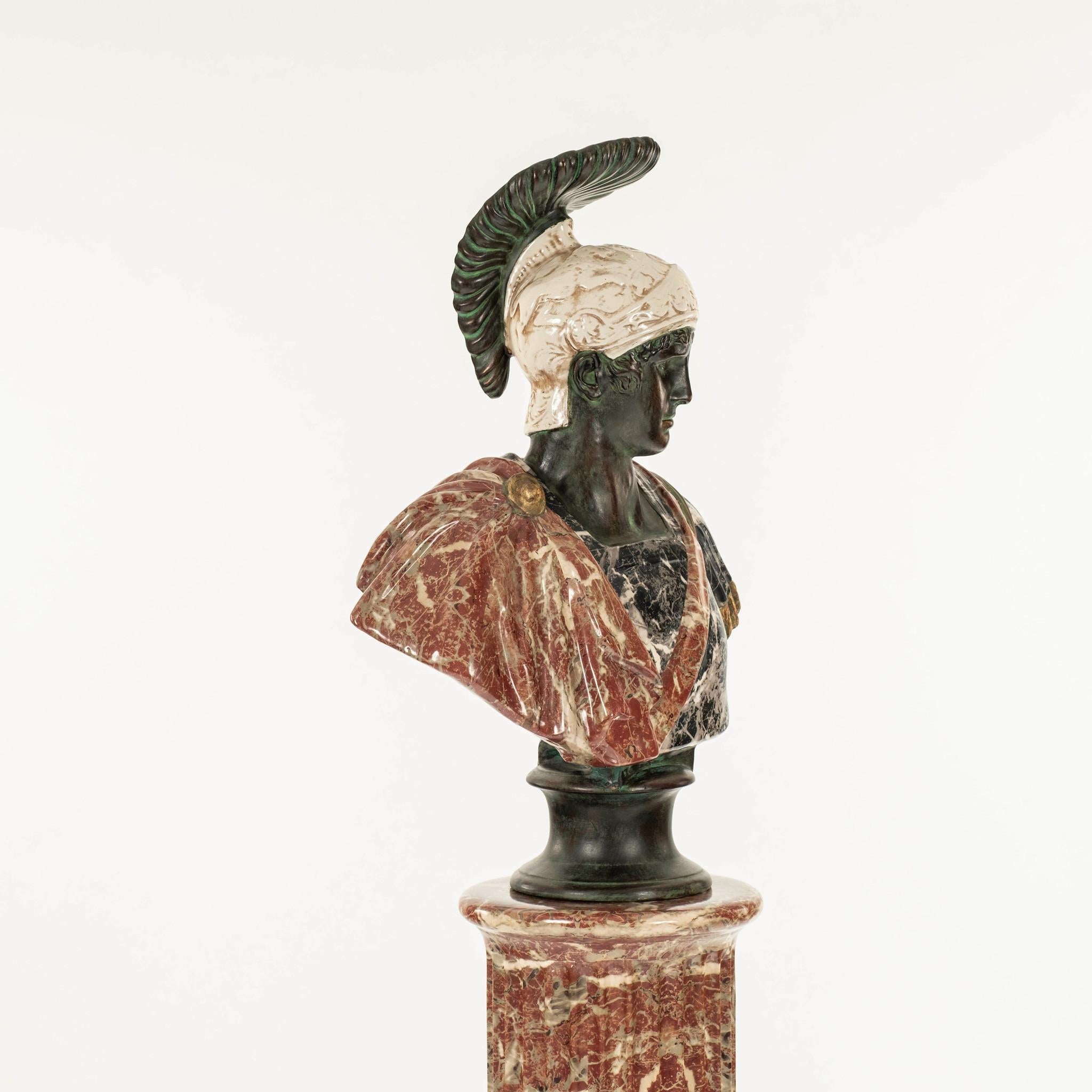 Neoclassico Busto di soldato romano e piedistallo di Paolo Marioni in vendita