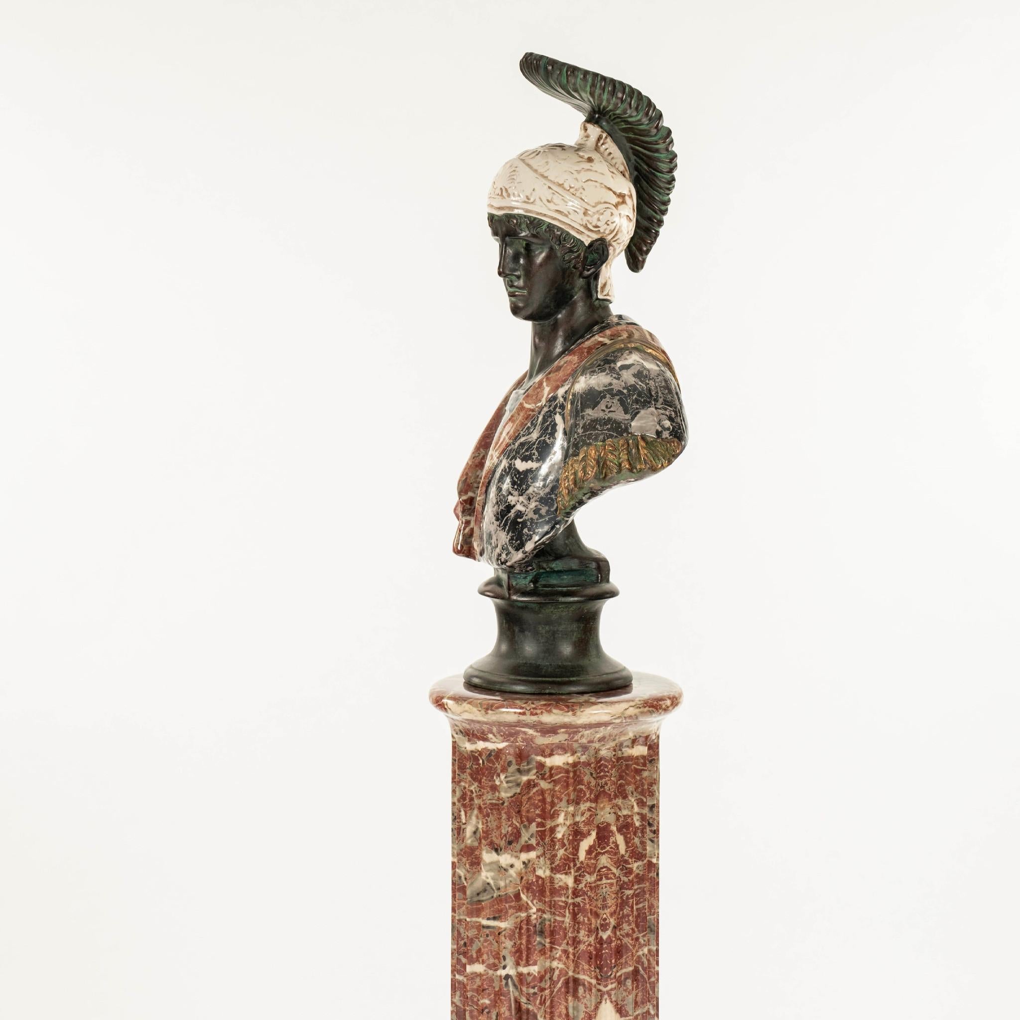 Busto di soldato romano e piedistallo di Paolo Marioni in vendita 1