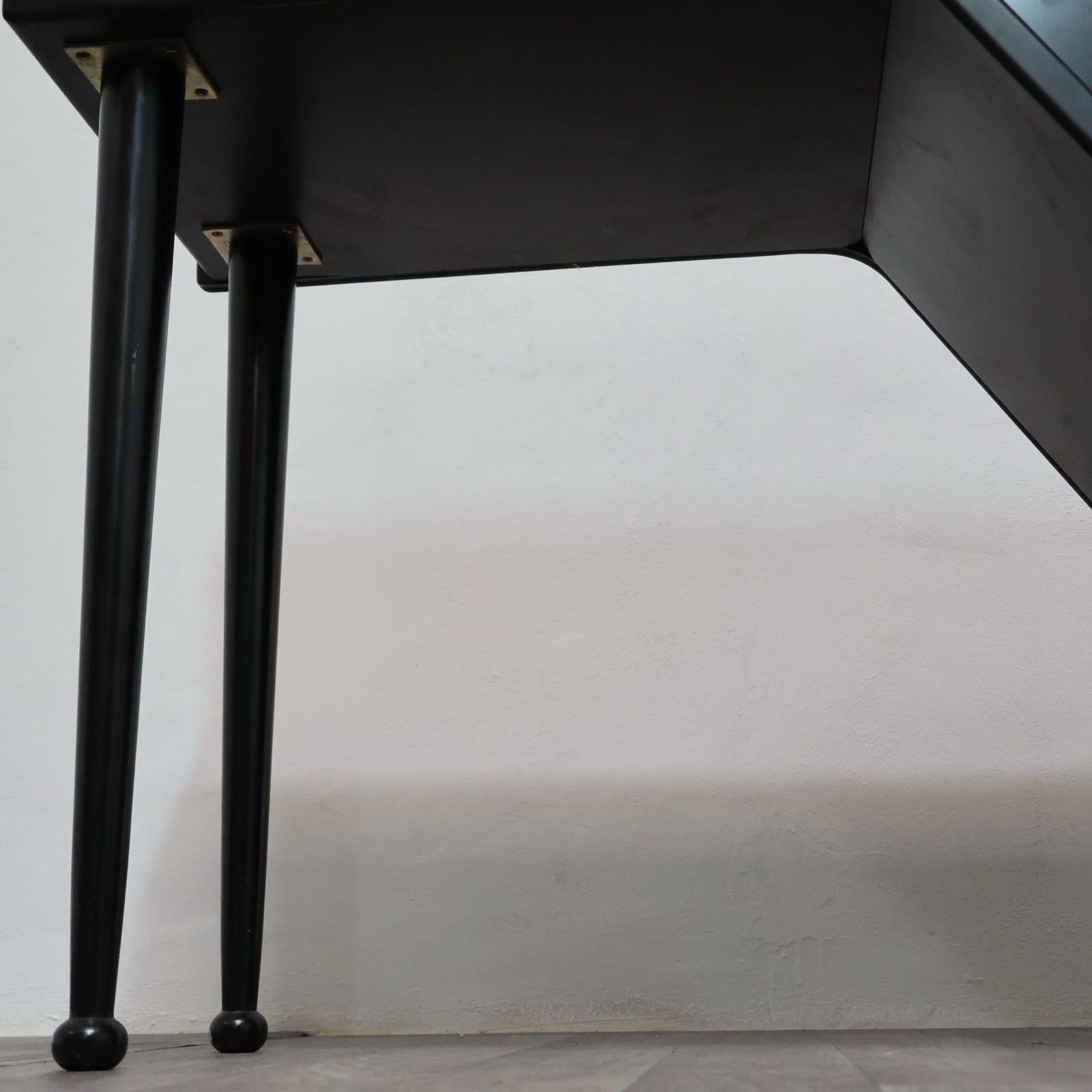 Paolo Pallucco Attr. Panchetta Con Tavolino E Portariviste Postmoderno Anni 80 in vendita 3