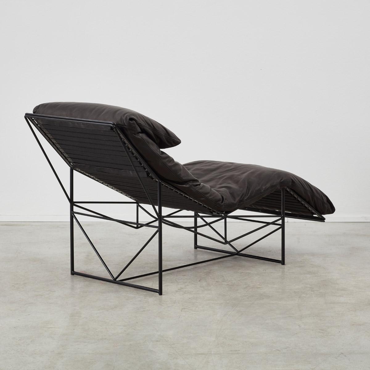 Paolo Passerini chaise lounge for Uvet, Italy, 1984 In Good Condition For Sale In London, GB