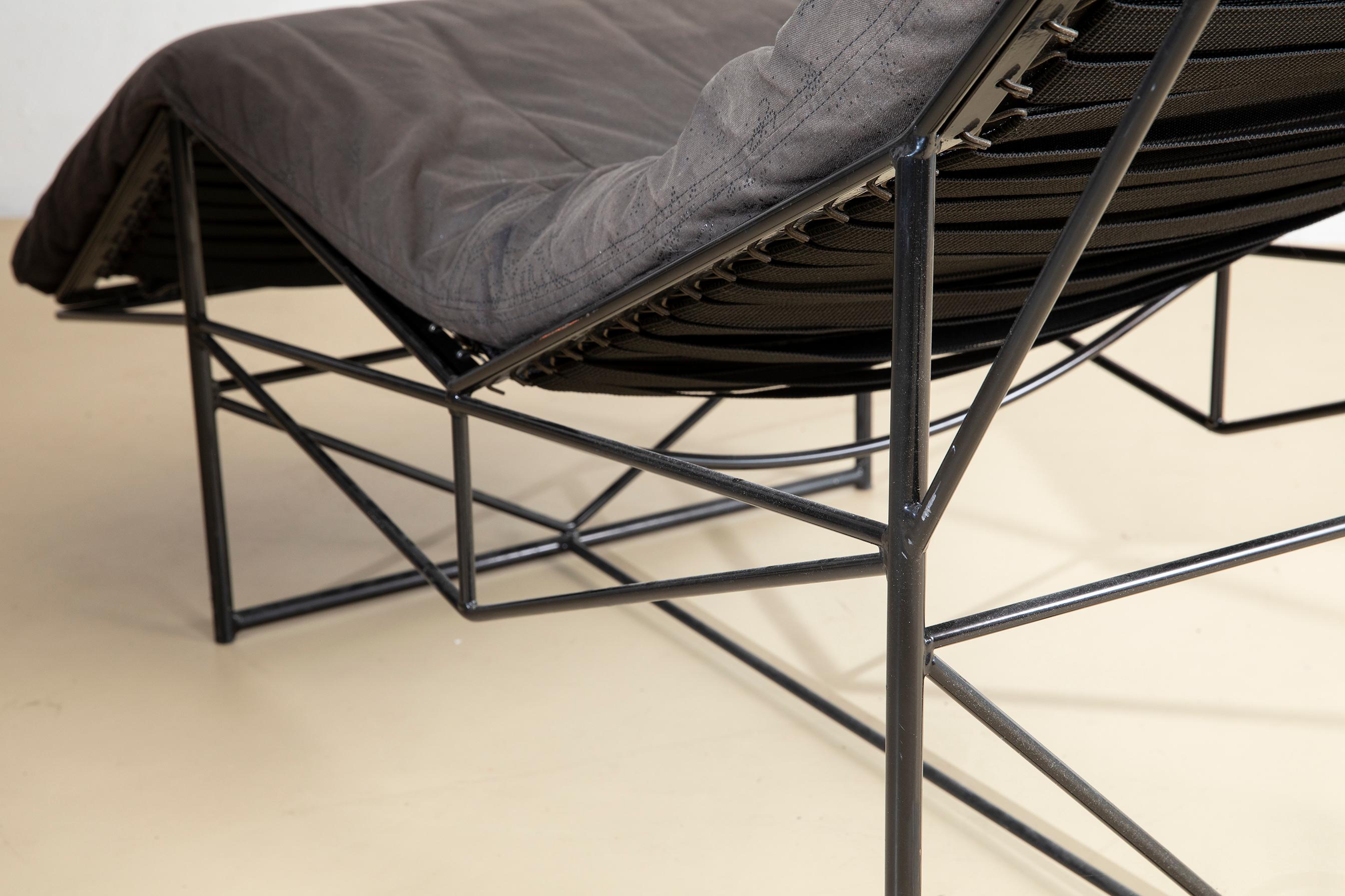 Laqué Paolo Passerini, chaise longue pour Uvet dimensione, 1985 en vente