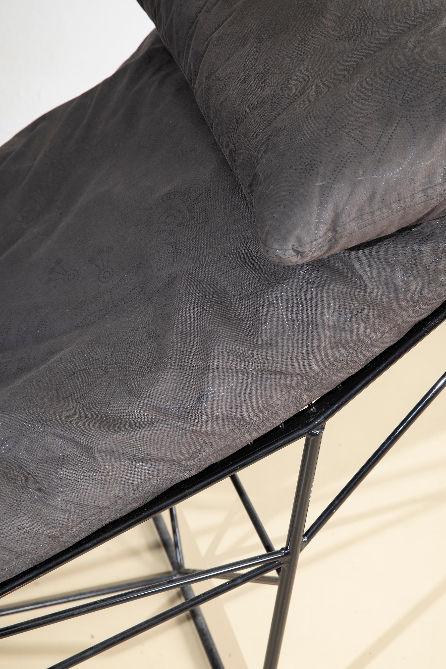 Late 20th Century Paolo Passerini, chaise longue pour Uvet dimensione, 1985 en vente