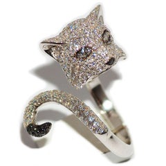 Paolo Piovan Black and White Diamonds 18 Karat White Gold Cat Ring