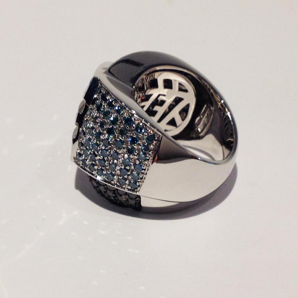 Women's Paolo Piovan Black and Blue Diamonds 18 Karat White Gold Ring For Sale