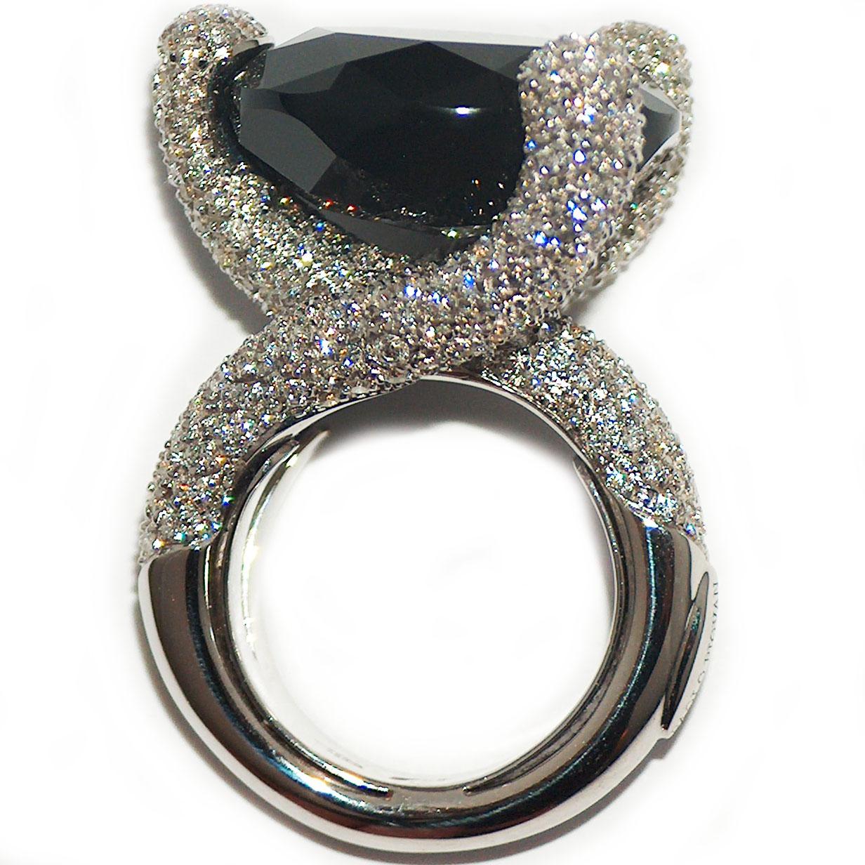 Round Cut Paolo Piovan Diamonds and Onyx Ring in white gold For Sale