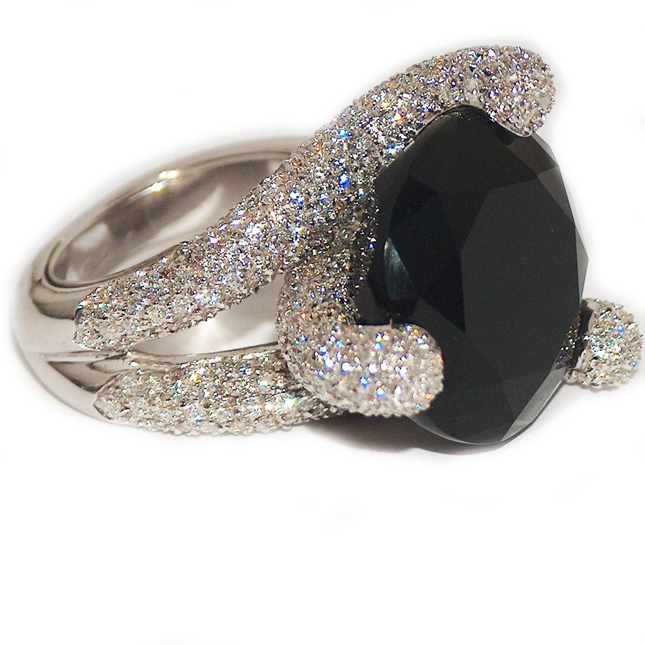 Paolo Piovan Diamonds and Onyx Ring in white gold In New Condition For Sale In Padova, Padova