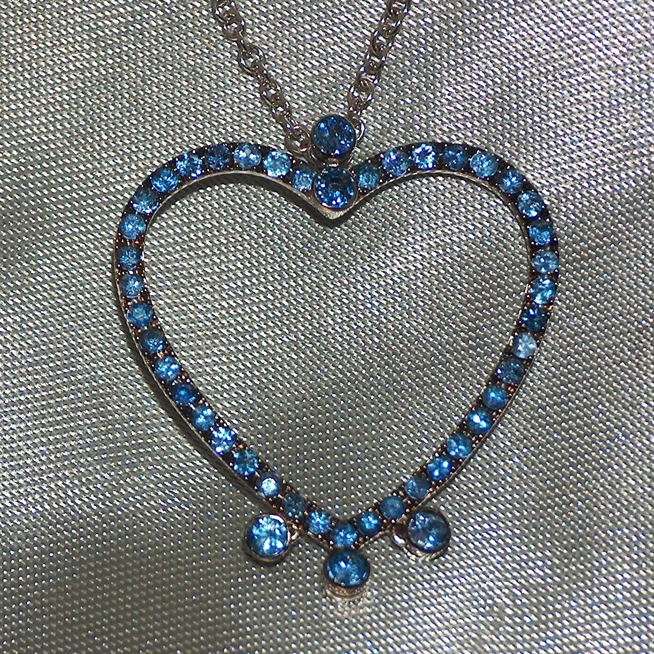 Women's Paolo Piovan Light Blue Sapphires 18 Karat White Gold Heart Necklace For Sale