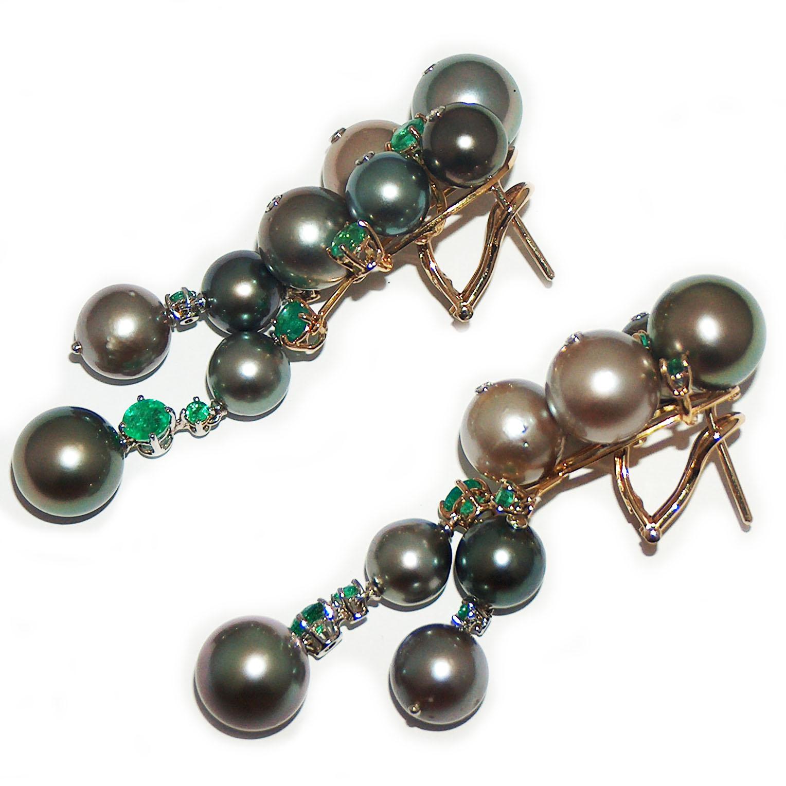 Round Cut Paolo Piovan Tahitian Pearls, Emeralds and Diamonds Earrings in yellow gold For Sale