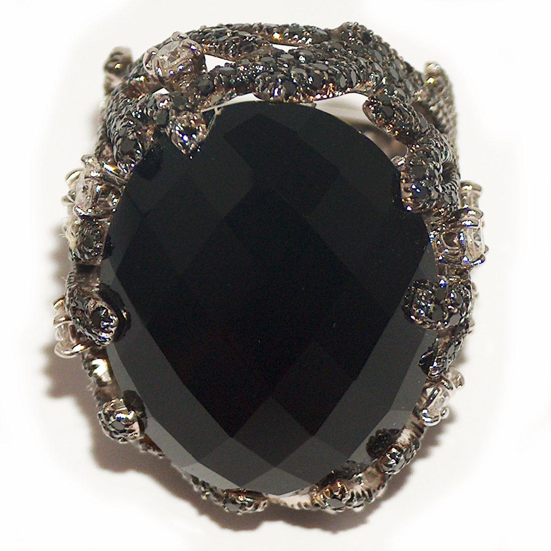 Round Cut Paolo Piovan White and Black Diamonds, Onyx Ring in white gold black rhodium For Sale