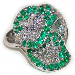 Paolo Piovan White Diamonds, Emeralds and Aquamarine 18 Karat Gold Flower Ring