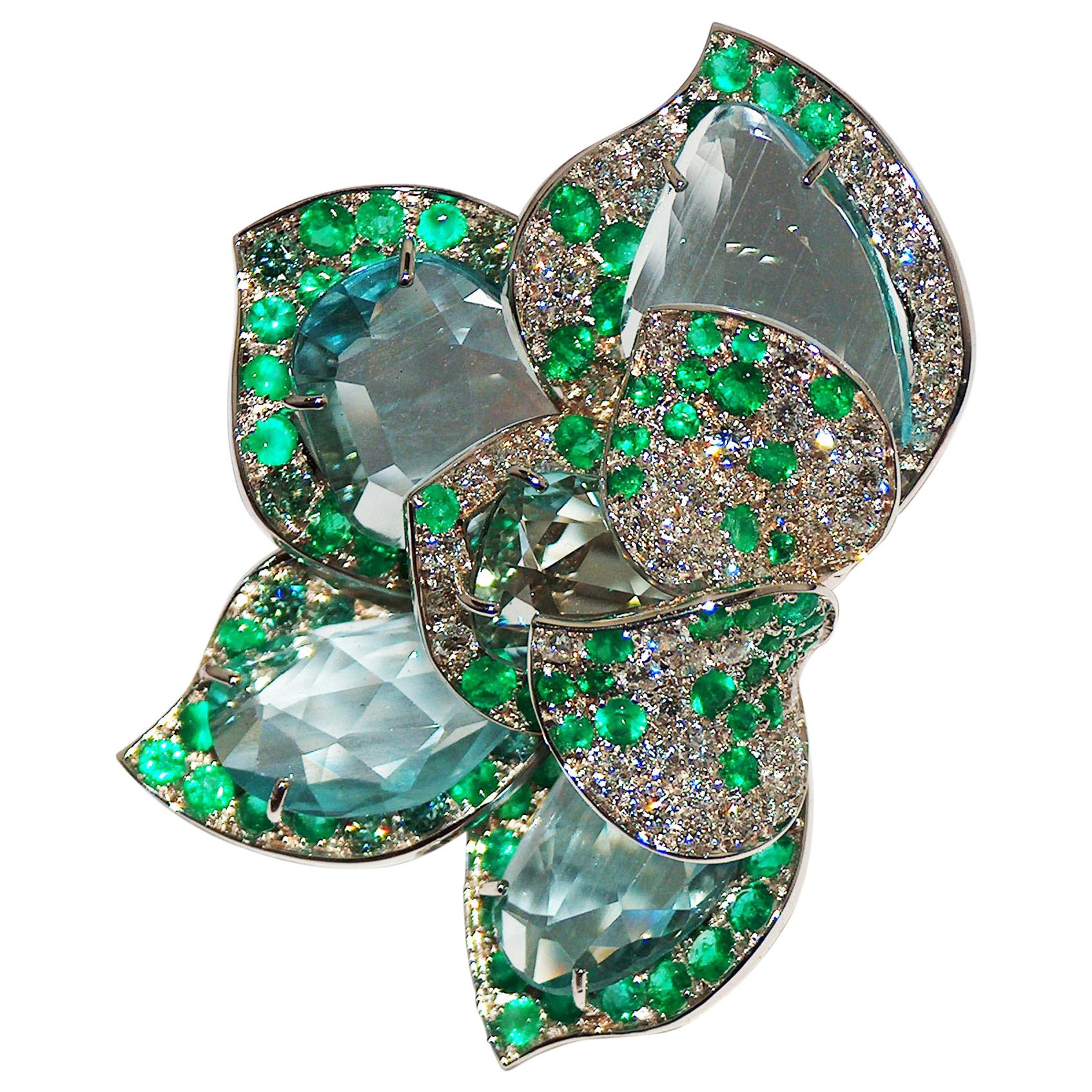 Paolo Piovan White Diamonds, Emeralds and Aquamarine 18 Karat Gold Flower Ring For Sale