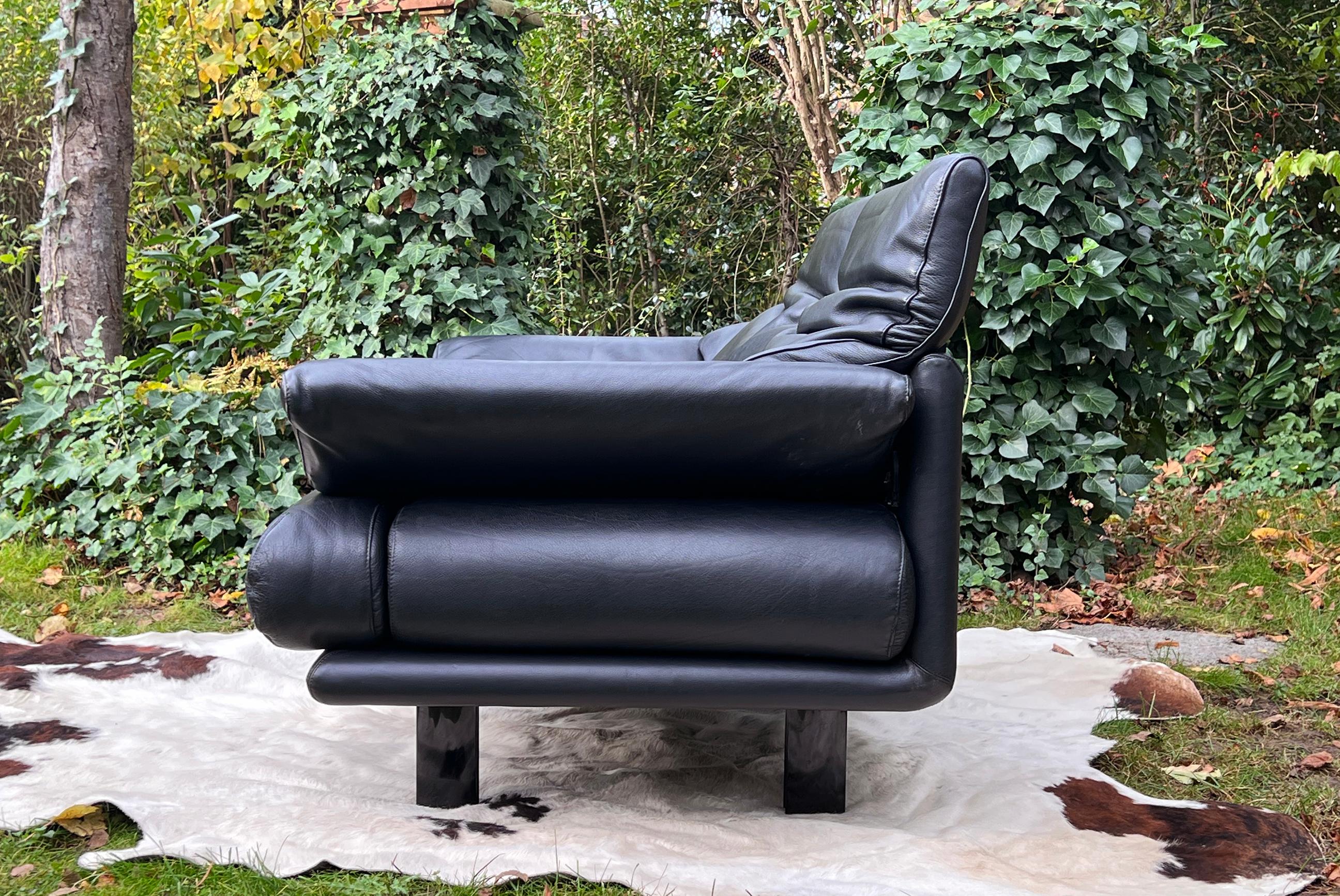 Metal Paolo Piva Alanda Black Leather Convertible Sofa, B&B Italia, 1980s For Sale
