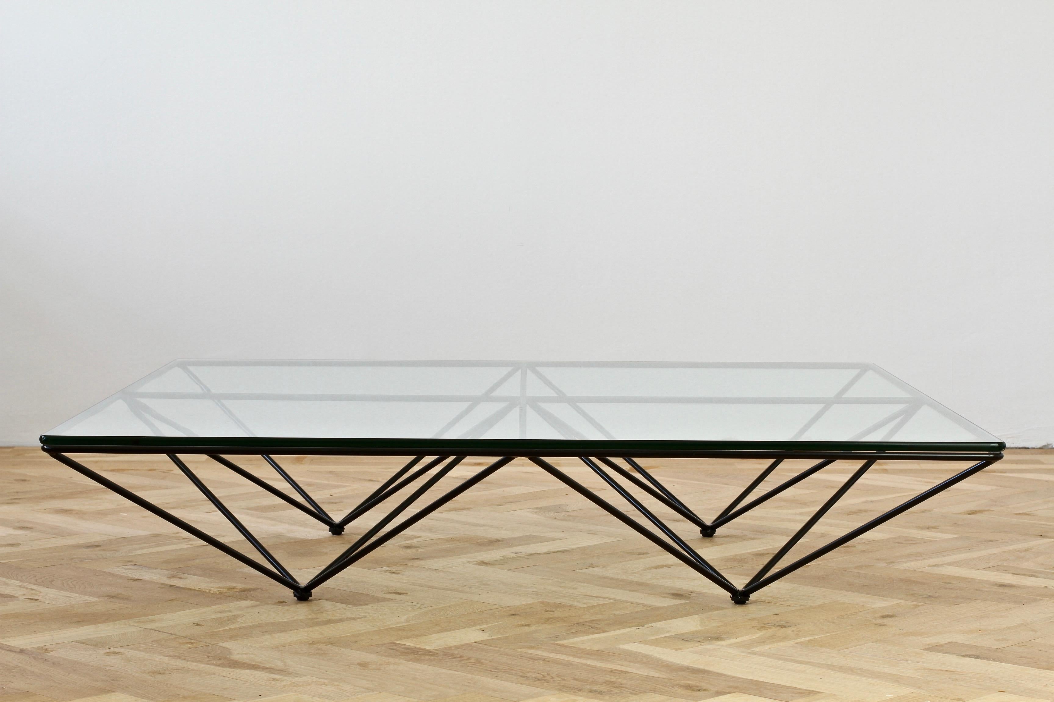 Mid-Century Modern Paolo Piva 'Alanda' Low Glass Coffee Table for B&B Italia, 1982