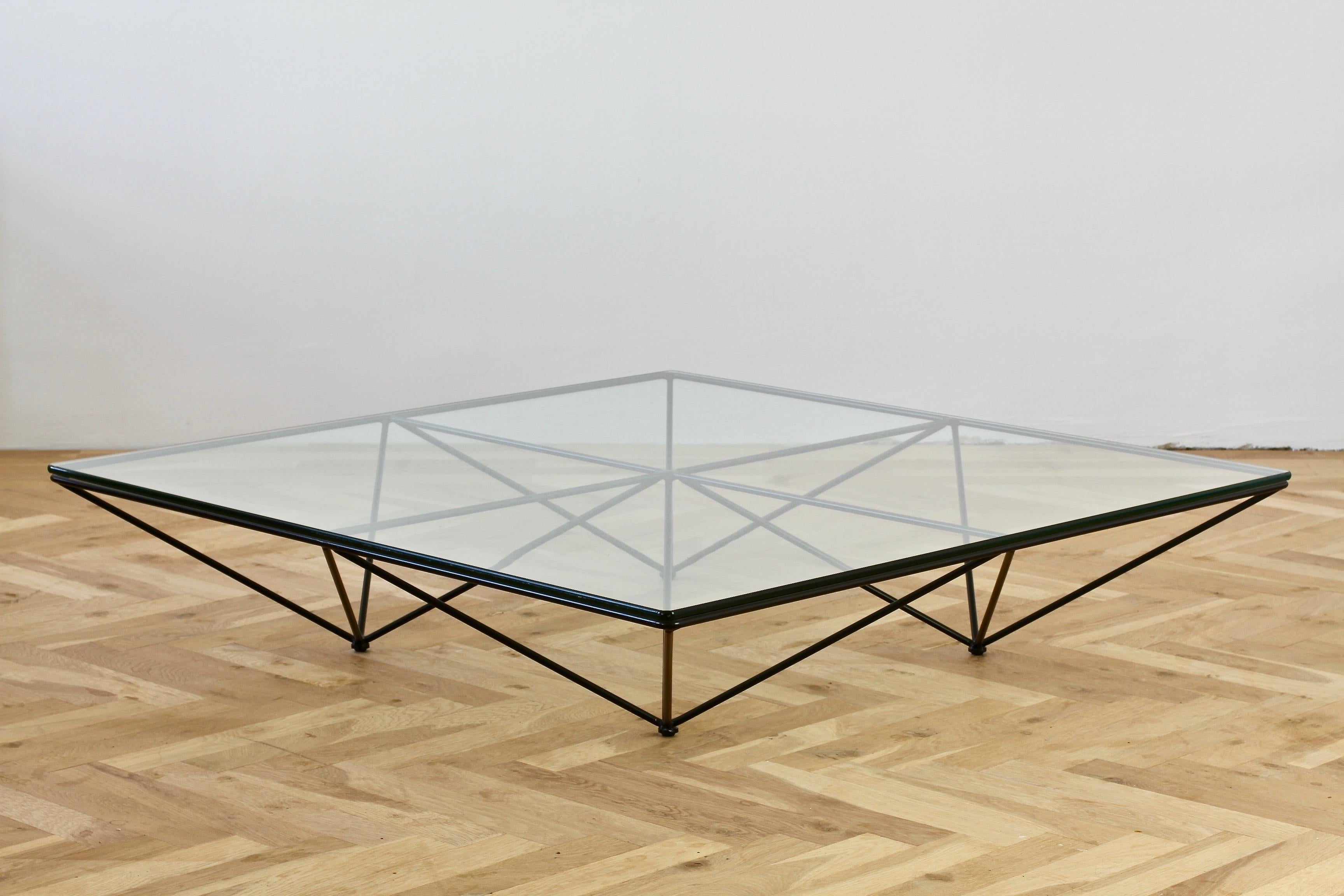 Powder-Coated Paolo Piva 'Alanda' Low Glass Coffee Table for B&B Italia, 1982