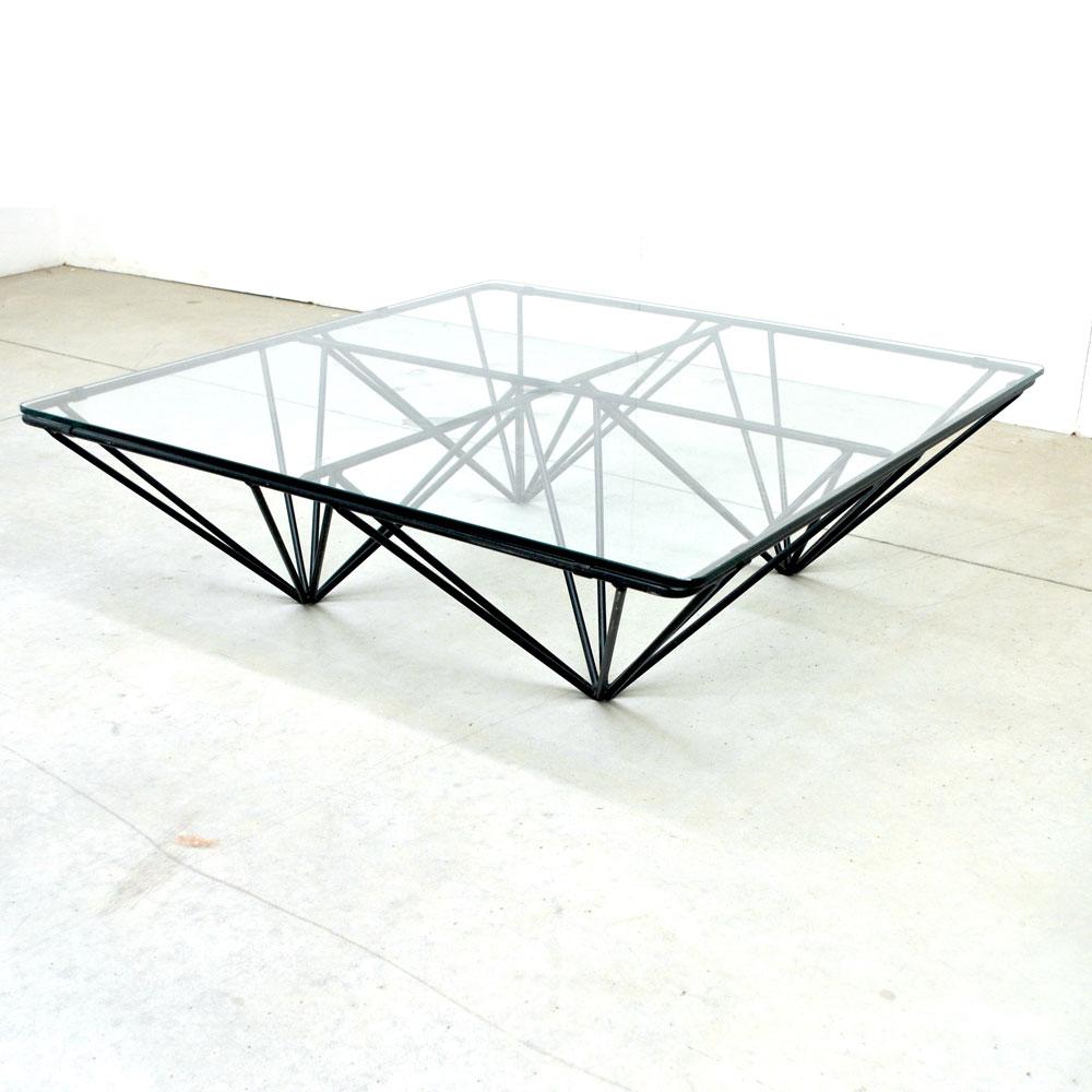 A Classic of Italian design this coffee table model Alanda by Paolo Piva for B&B.