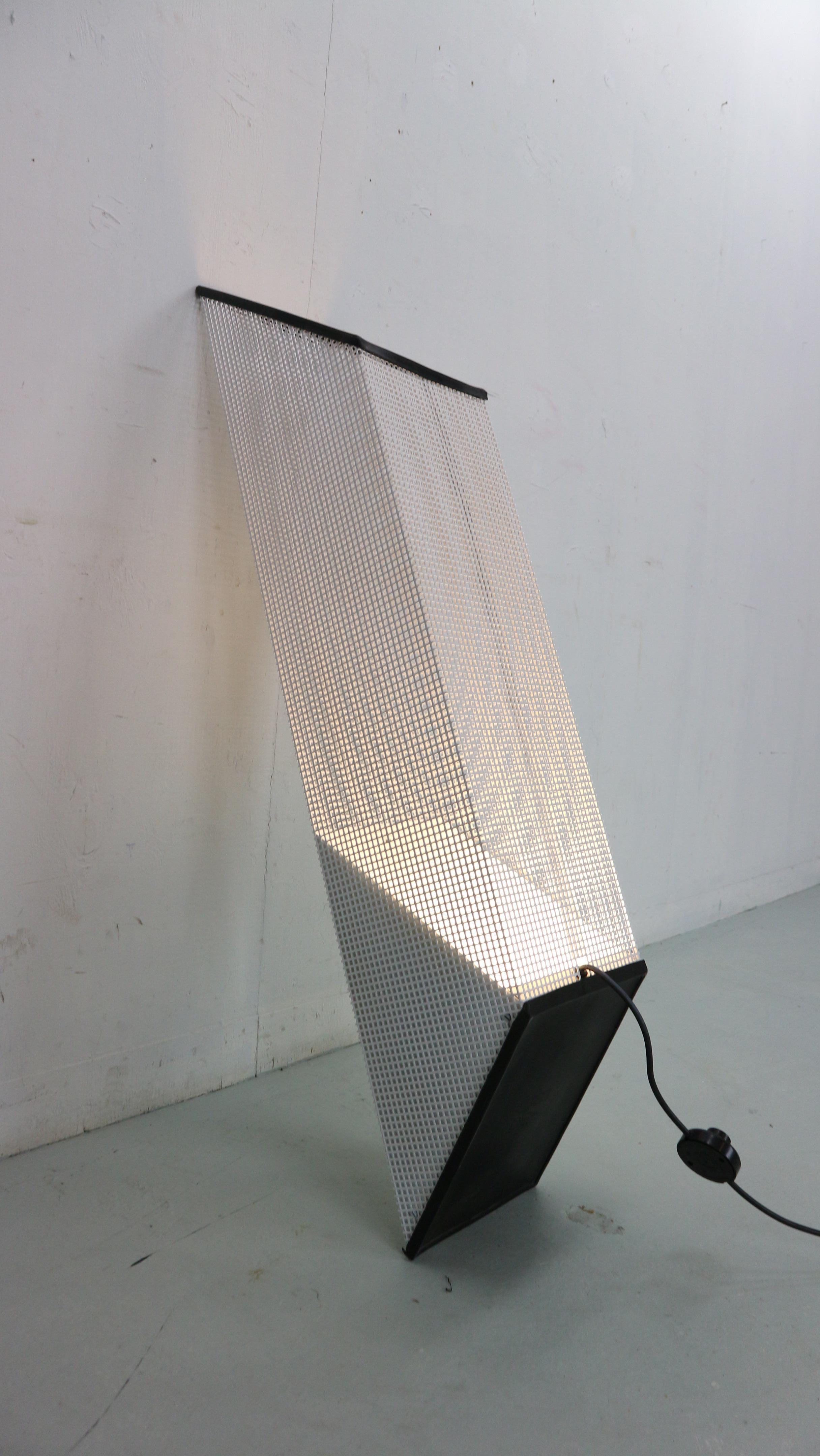 Paolo Piva Open White Metal Floor Lamp for Lumenform, 1970s, Italy For Sale 13