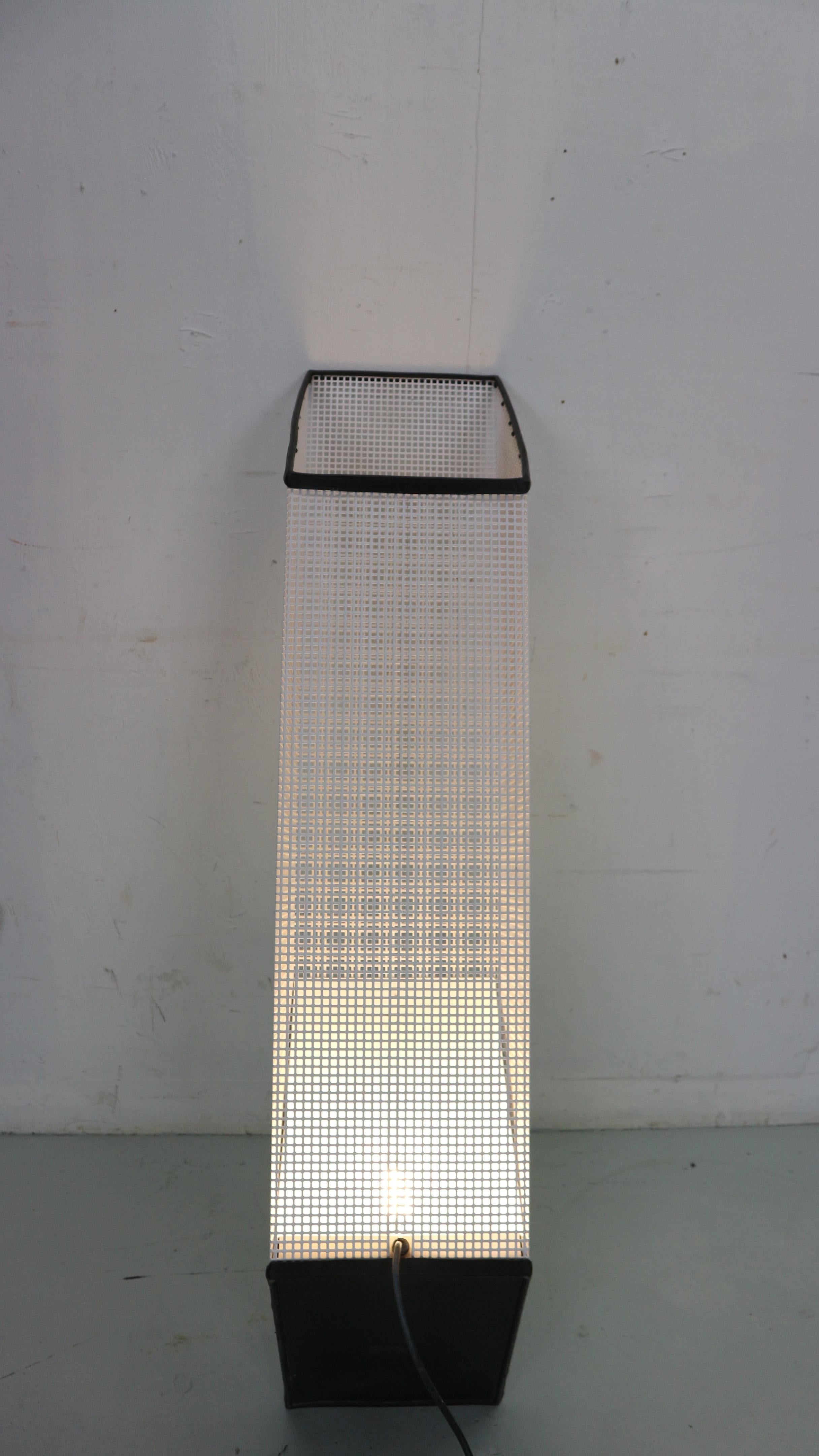 Paolo Piva Open White Metal Floor Lamp for Lumenform, 1970s, Italy For Sale 14