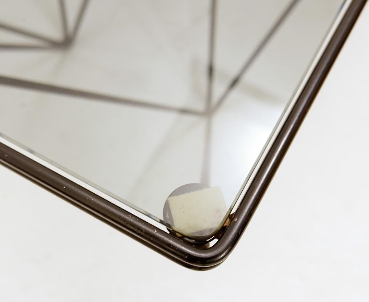 Table basse en verre et acier de style Paolo Piva, années 1970.