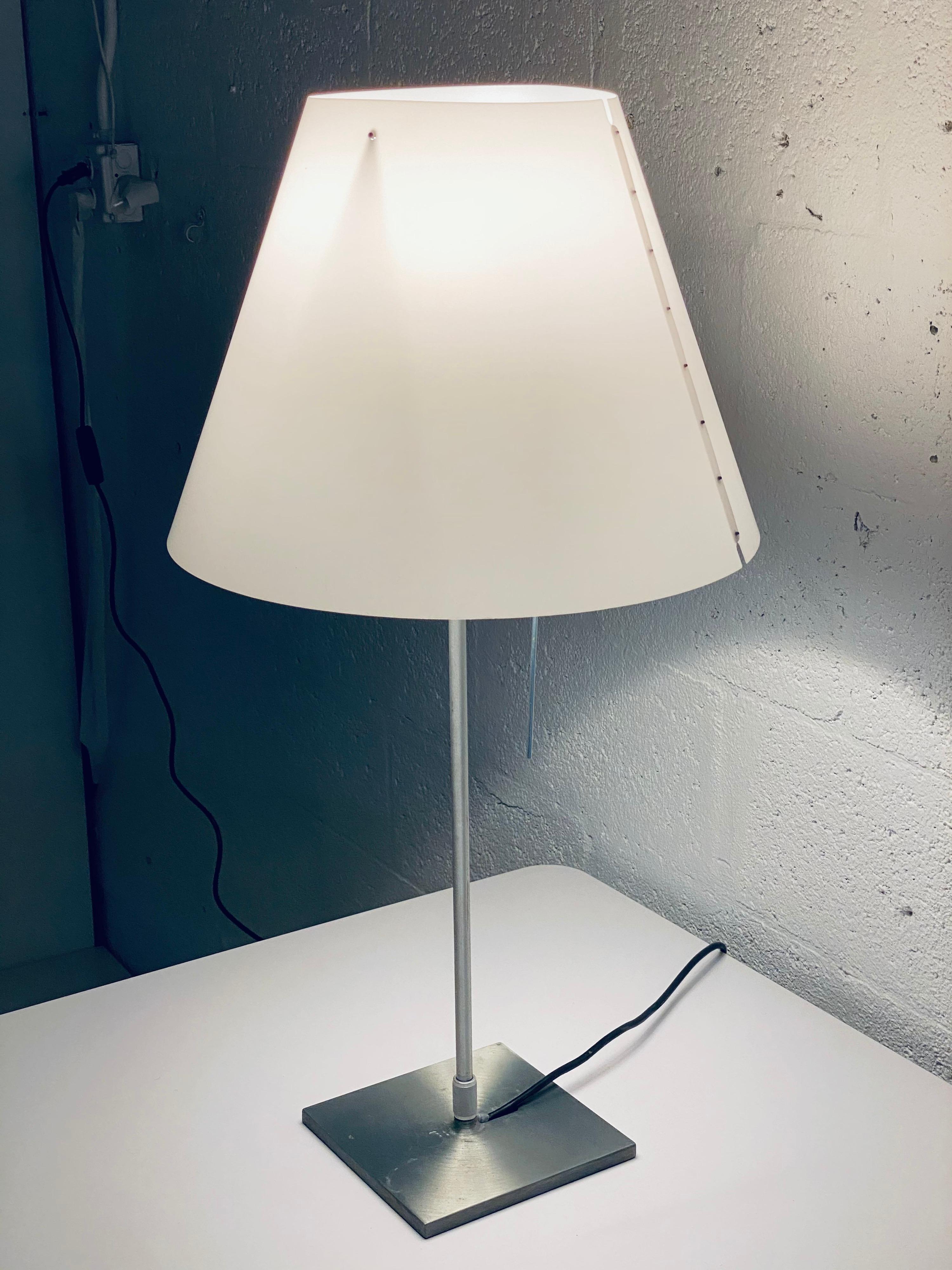 Paolo Rizzatto Costanza D13 Table or Desk Lamp for Luceplan In Good Condition For Sale In Miami, FL