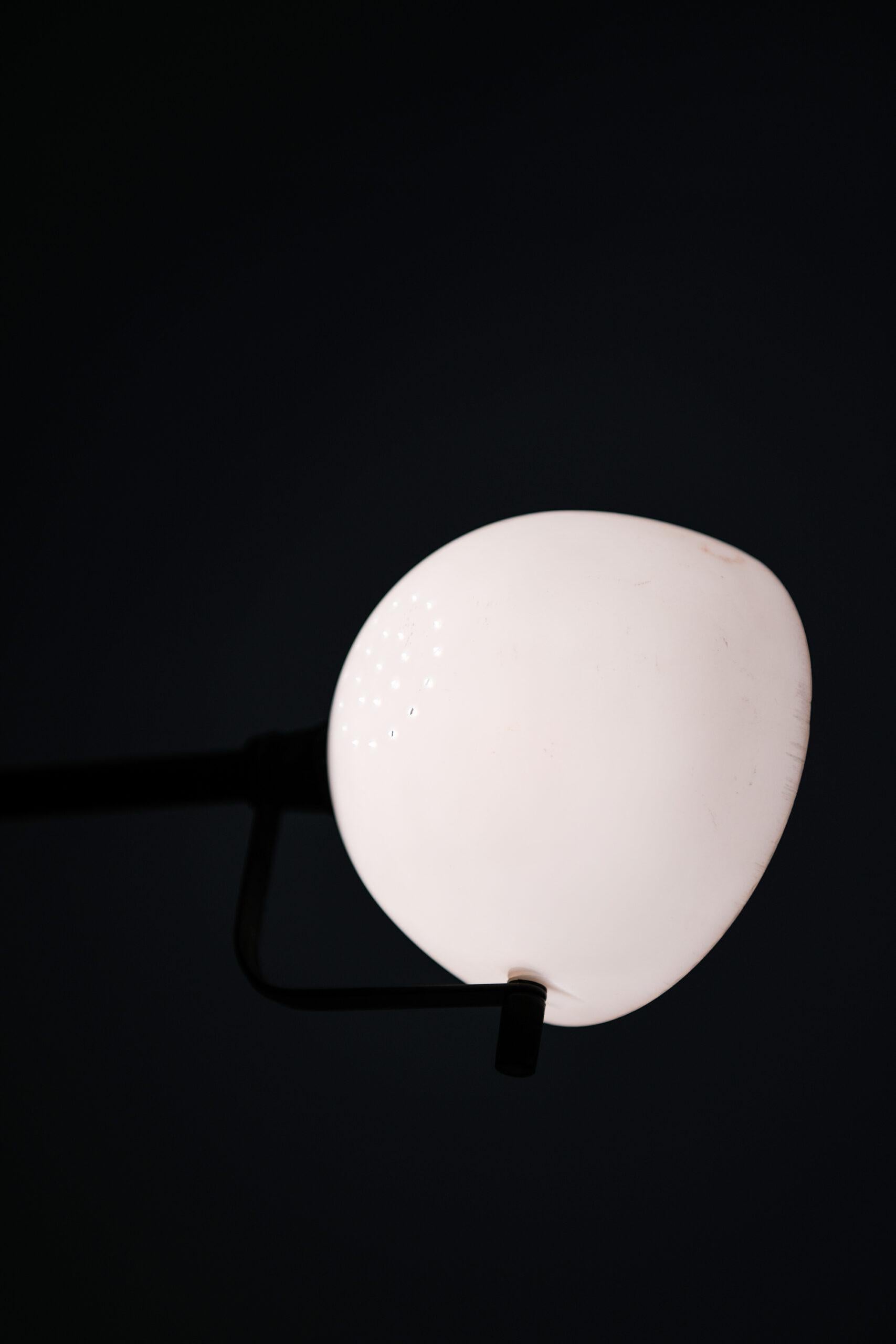 Plastique Lampe de bureau Paolo Rizzatto & Gino Sarfatti Modèle 613 Produite par Arteluce en vente