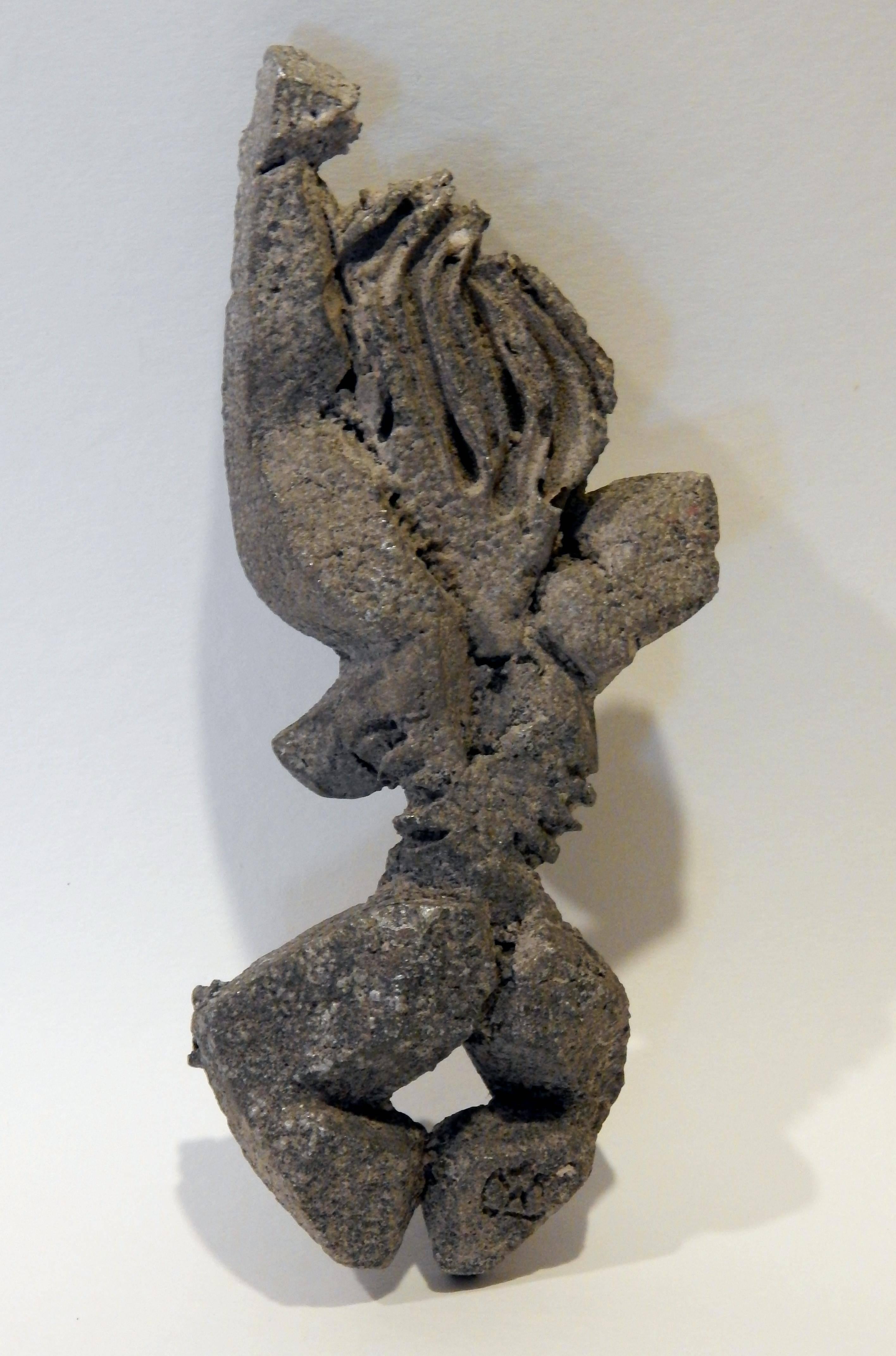 Scultura in alluminio fuso di Paolo Soleri, Forma femminile nuda in vendita 1