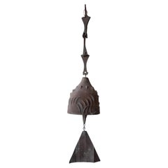 Paolo Soleri grande cloche suspendue en bronze des années 1960
