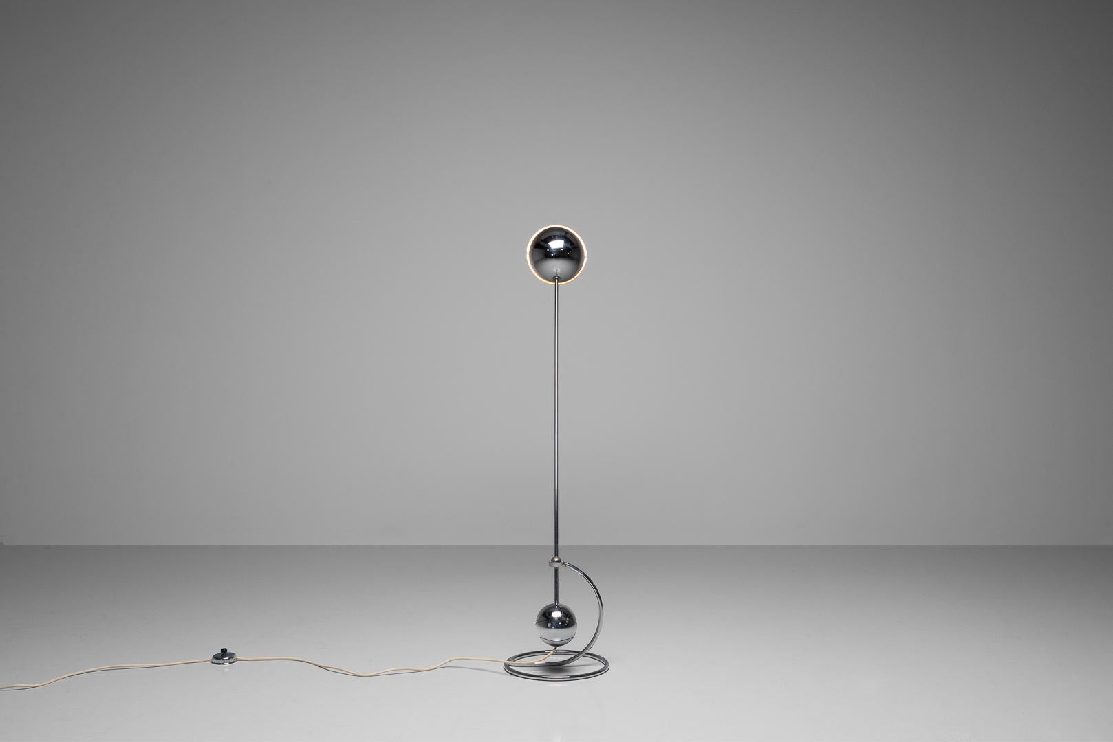 Metal Paolo Tilche 3S floor lamp Sirrah Italy 1972 For Sale