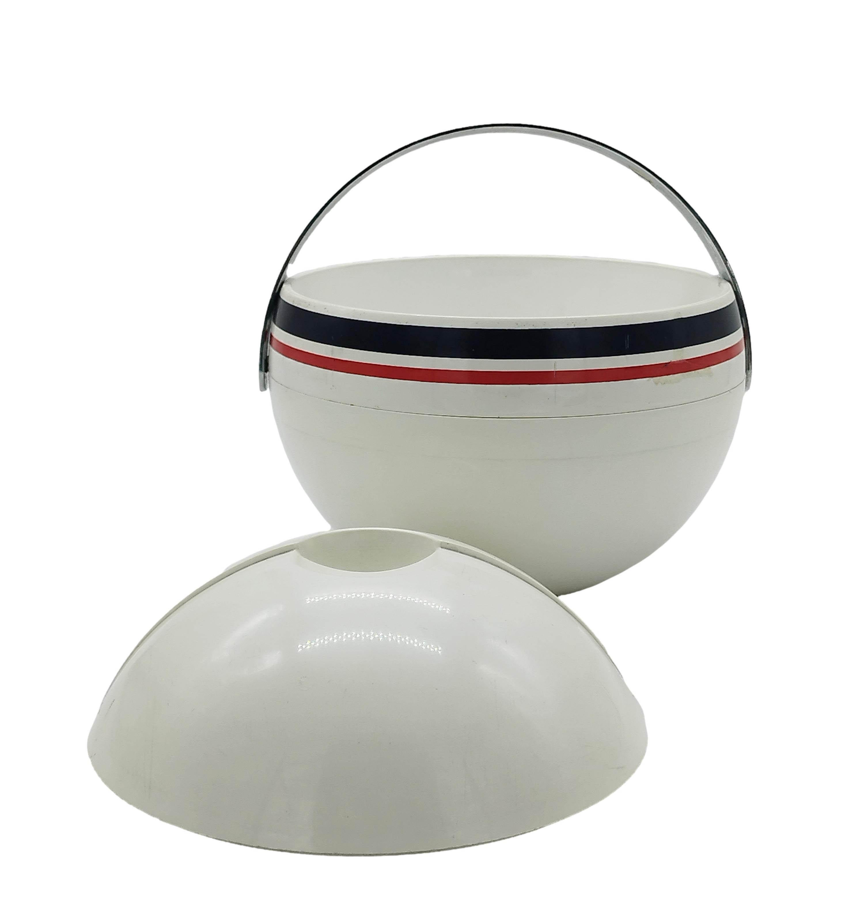 Mid-Century Modern Paolo Tilche for Guzzini Iconic Ice Bucket, Italy 1970s For Sale