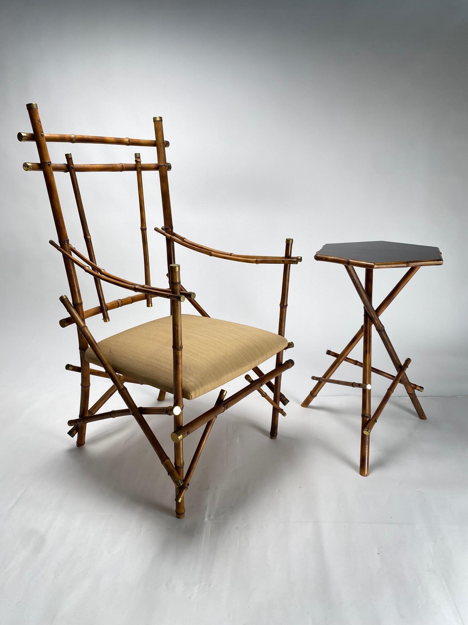 Autre Paire de fauteuils et table basse Paolo Traversi, bambou et laiton, Italie en vente