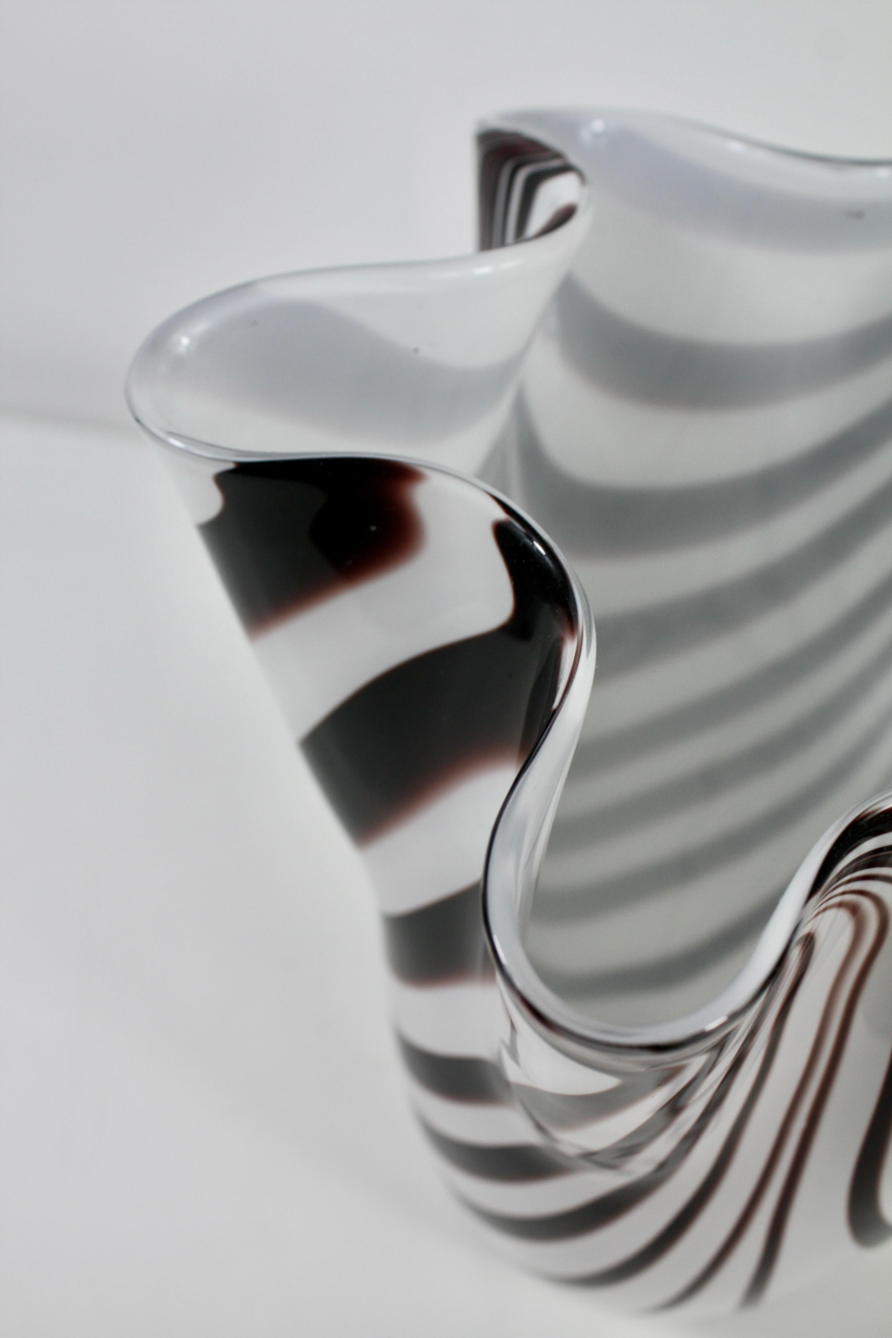 Paolo Venini & Fulvio Bianconi “Fazzoletti” Murano Glass Vase, Italy, 1950s in vendita 5