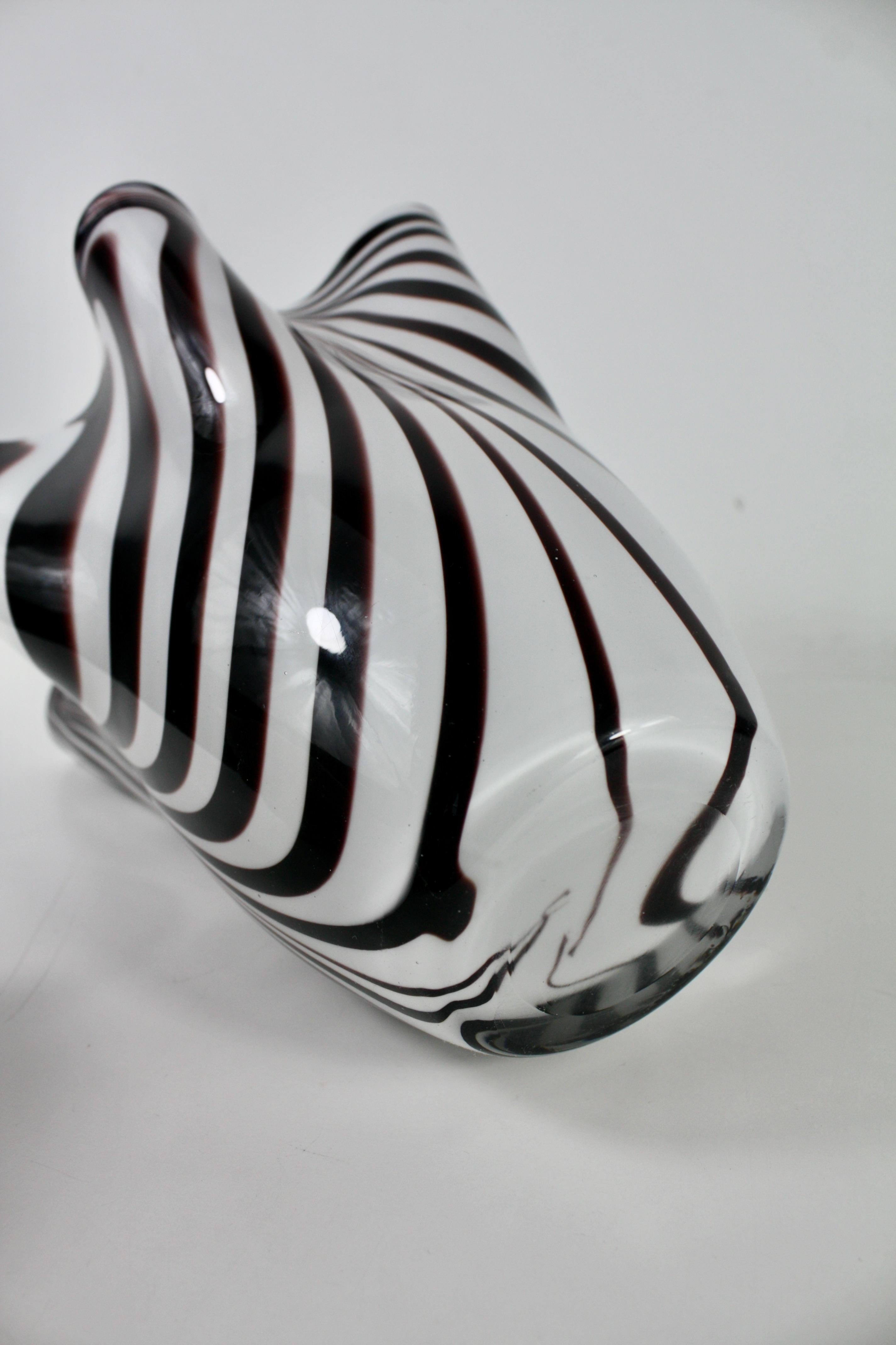 Paolo Venini & Fulvio Bianconi “Fazzoletti” Murano Glass Vase, Italy, 1950s in vendita 7