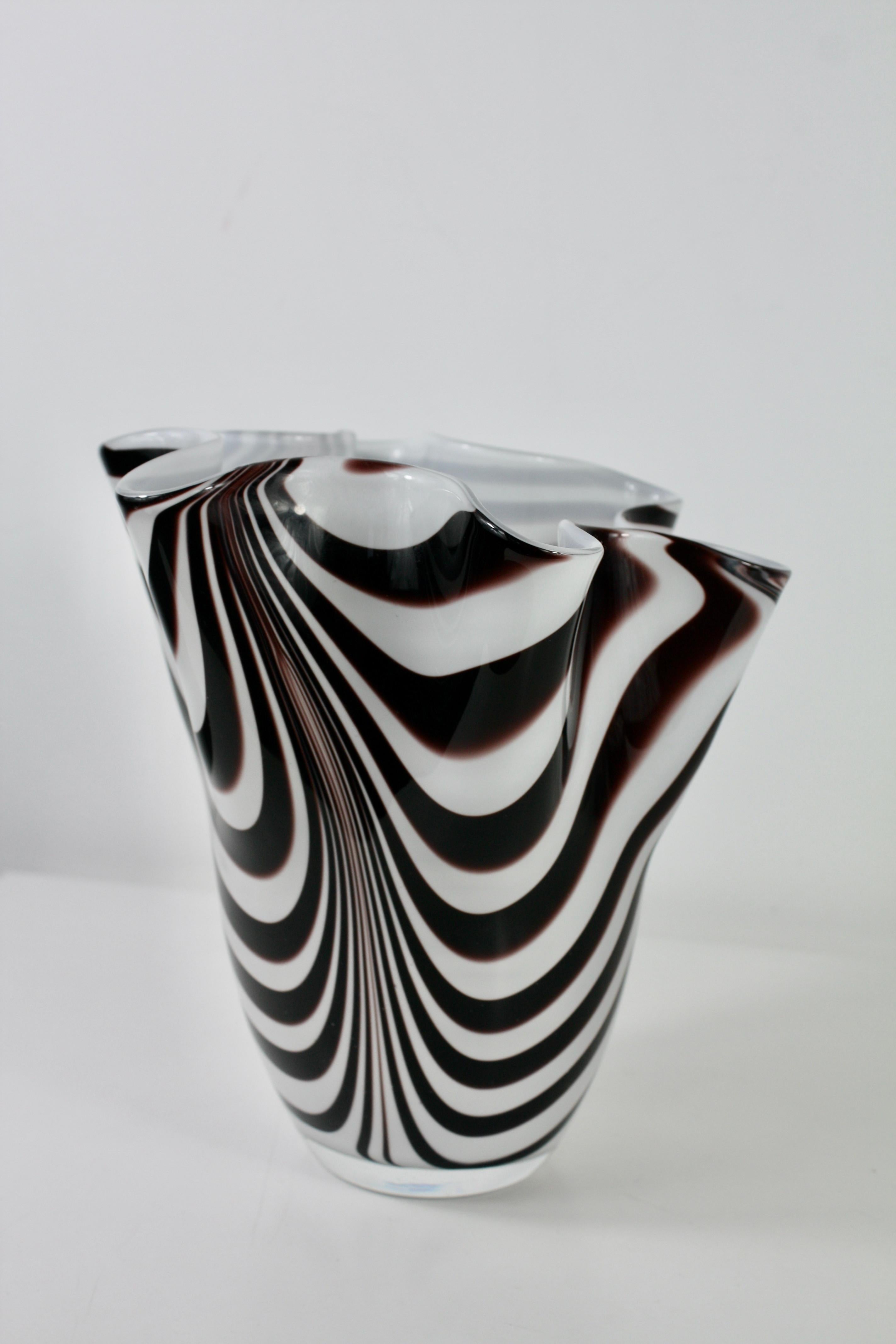 Mid-Century moderno Paolo Venini & Fulvio Bianconi “Fazzoletti” Murano Glass Vase, Italy, 1950s in vendita