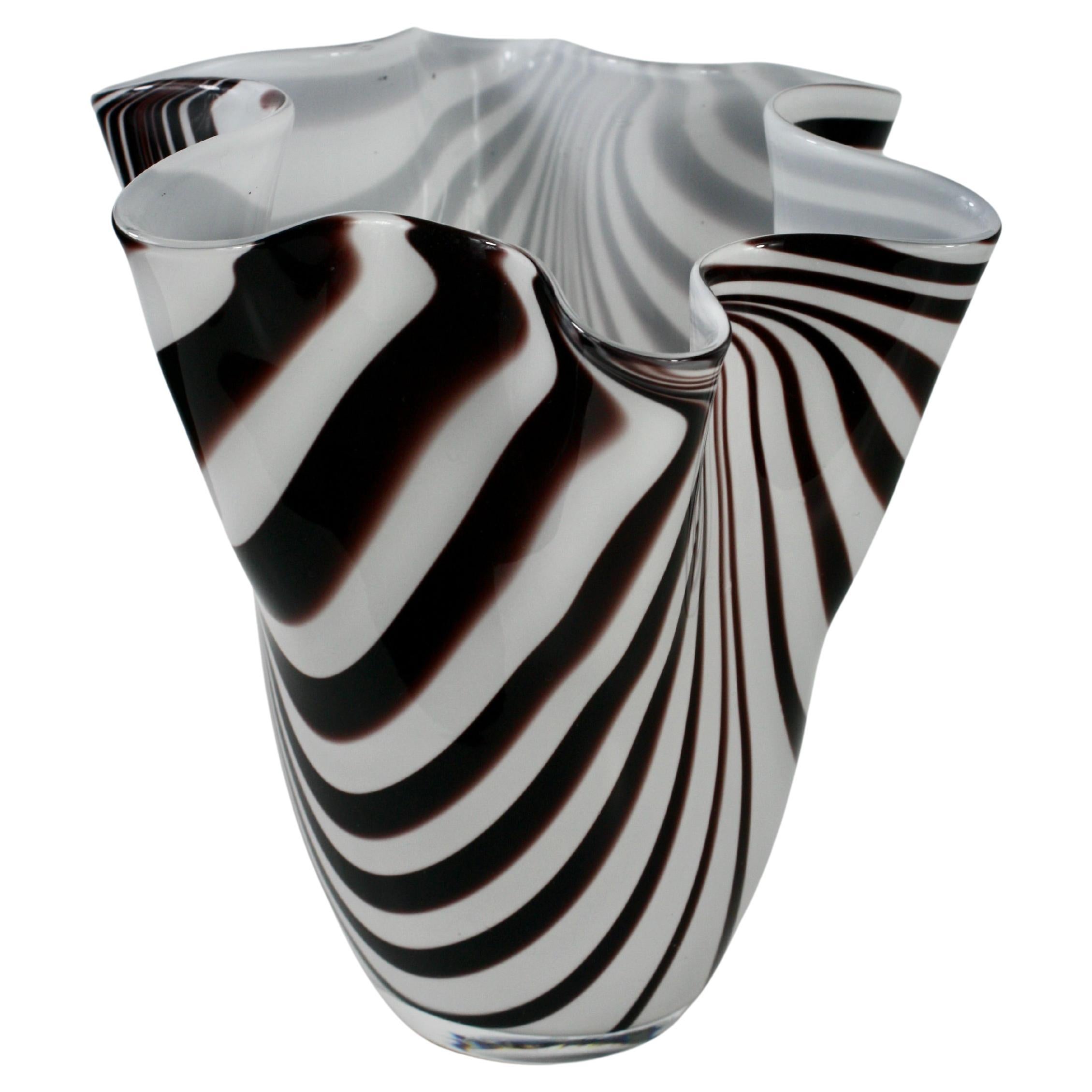 Paolo Venini & Fulvio Bianconi “Fazzoletti” Murano Glass Vase, Italy, 1950s in vendita