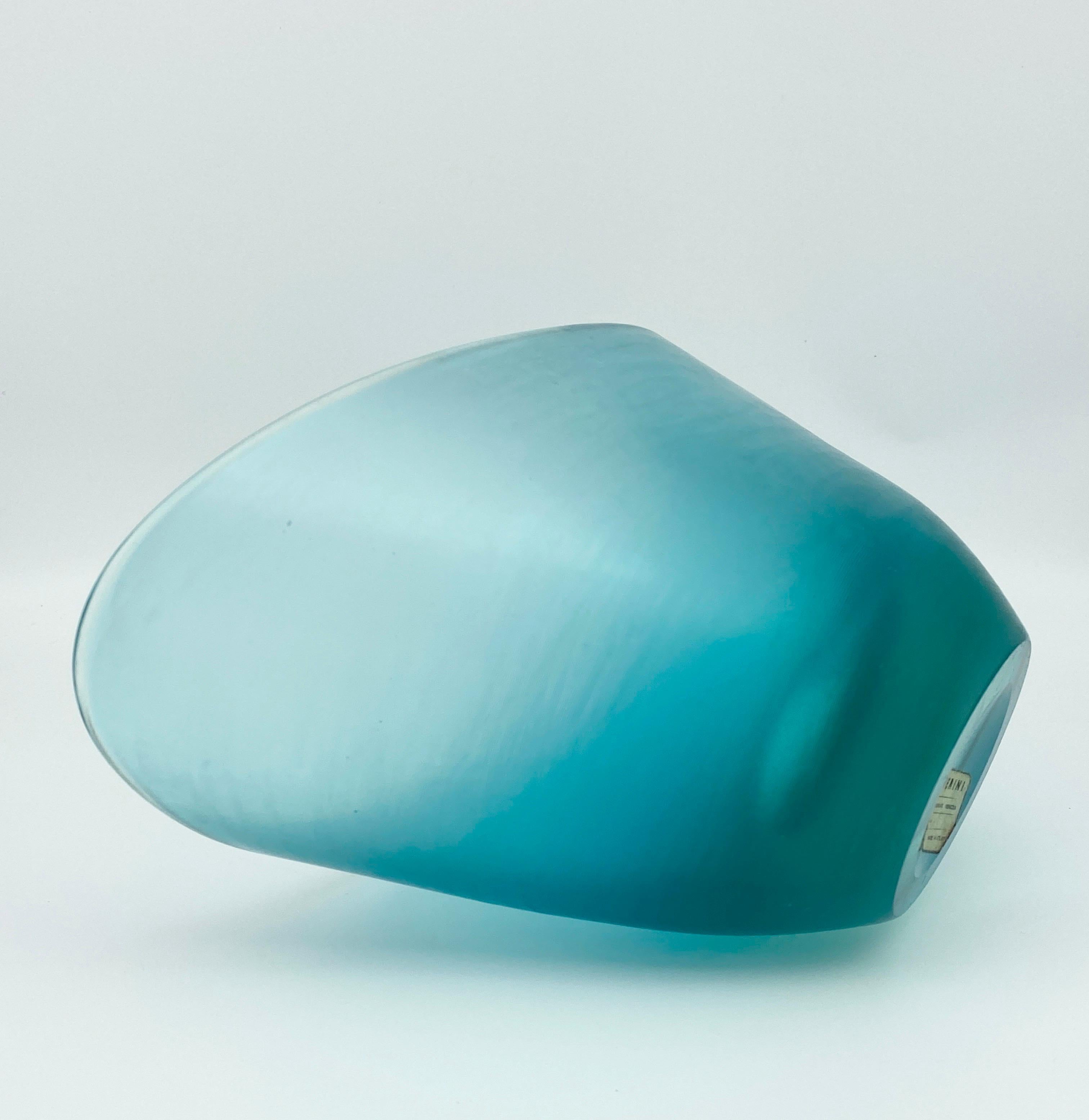 Paolo Venini Inciso large boat-Shaped Bowl Vase signed Murano, Italy Glass 1956 2