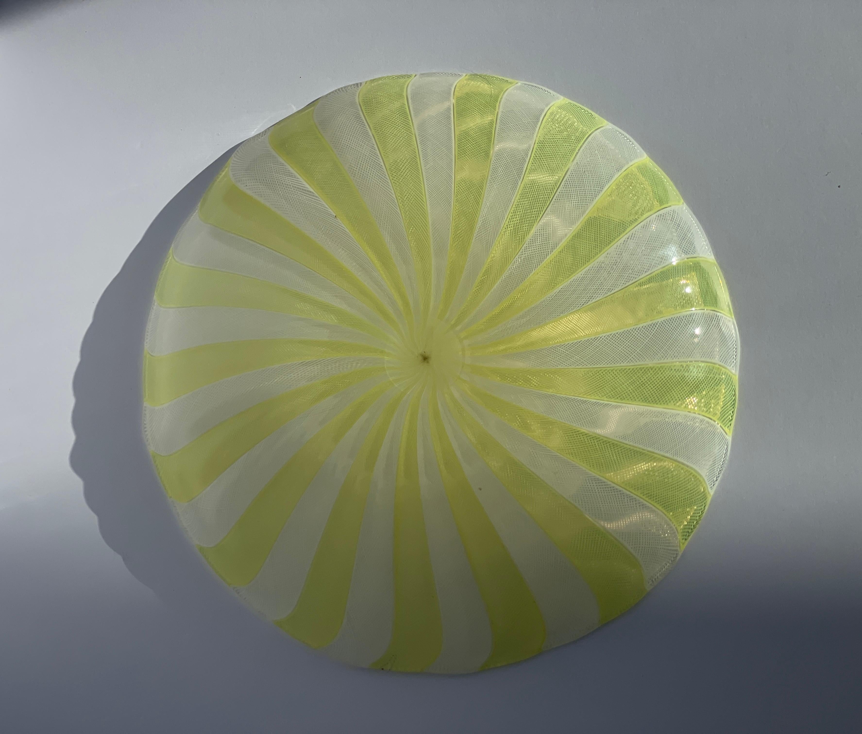Paolo Venini Latticino Zanfirico Glass Bowl Plate Yellow White Uranium Murano For Sale 4